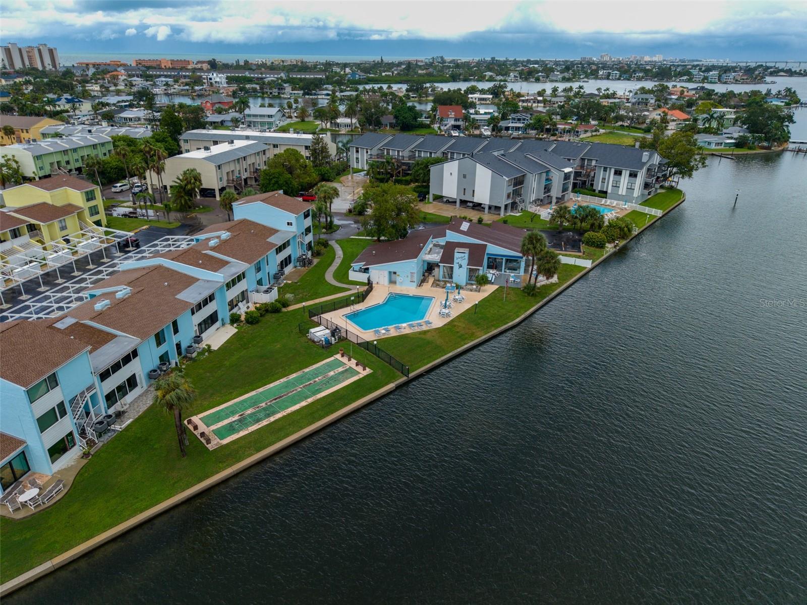 Image 22 of 29 For 1 Windrush Boulevard 51