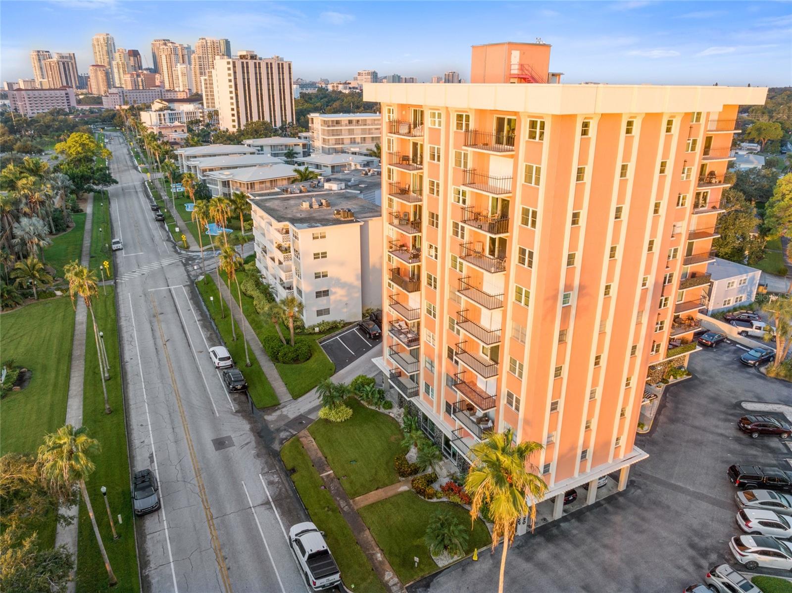 Image 2 of 27 For 1120 Shore Drive Ne 402