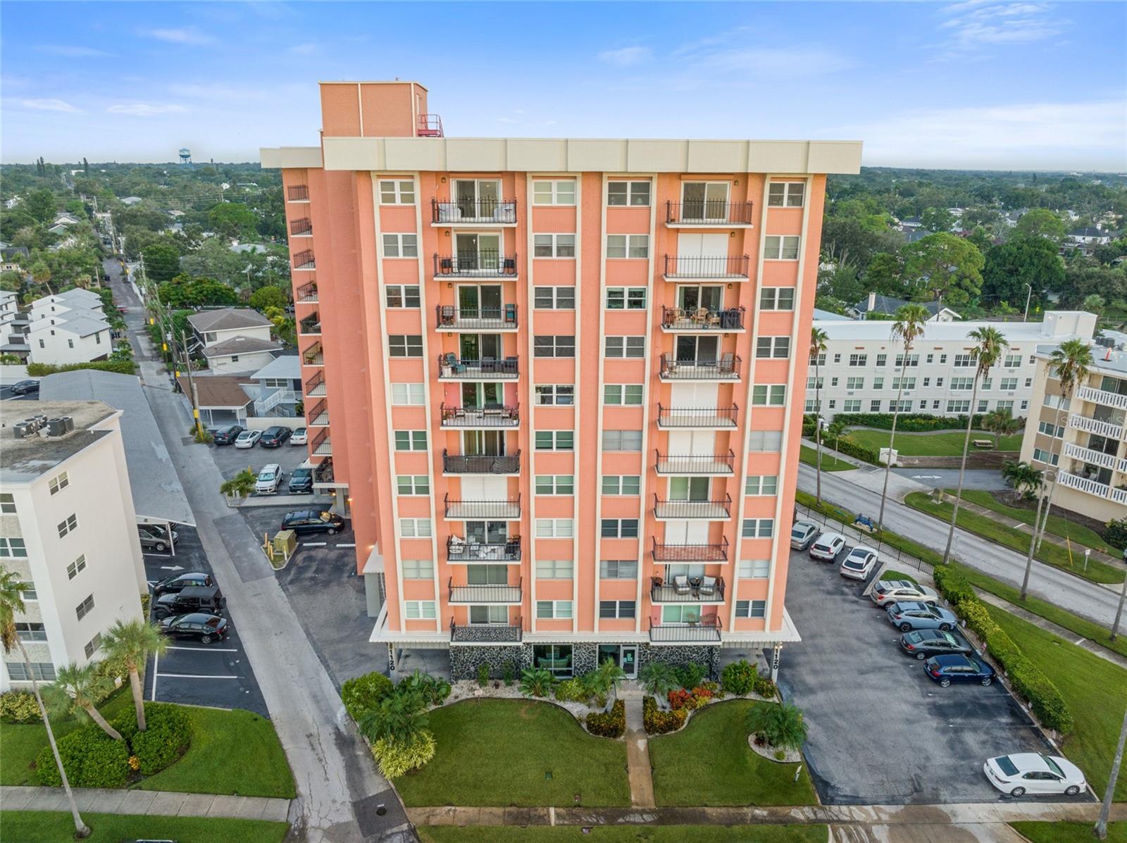 Image 4 of 27 For 1120 Shore Drive Ne 402