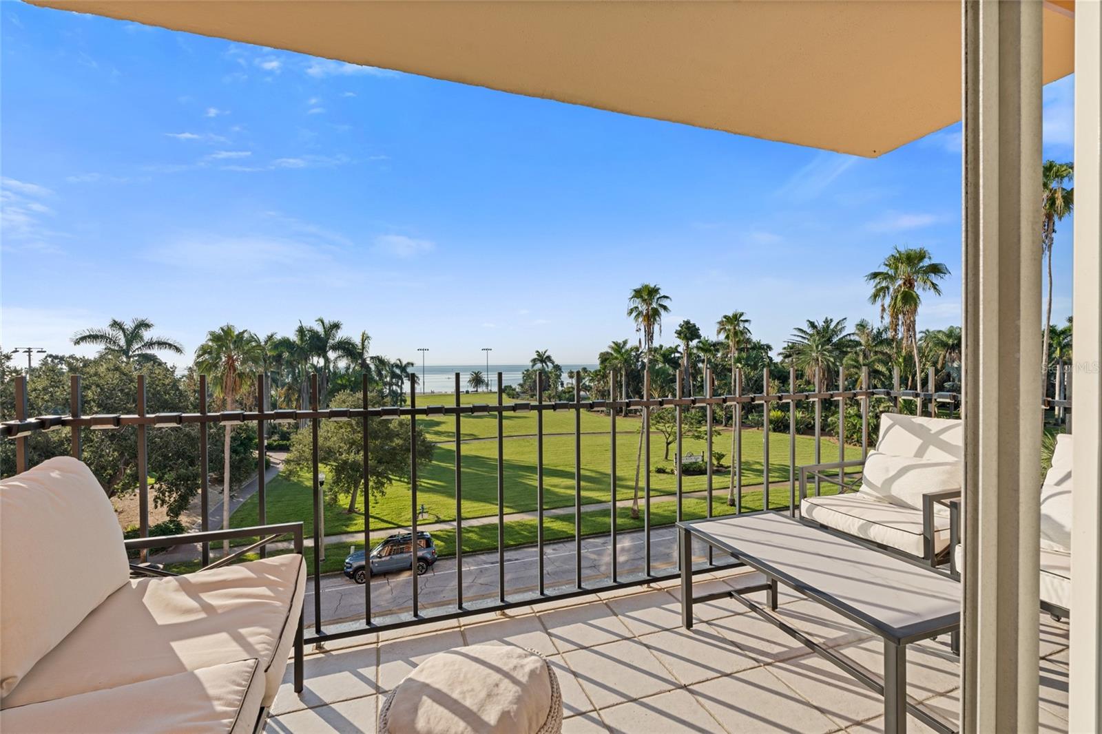 Image 6 of 27 For 1120 Shore Drive Ne 402