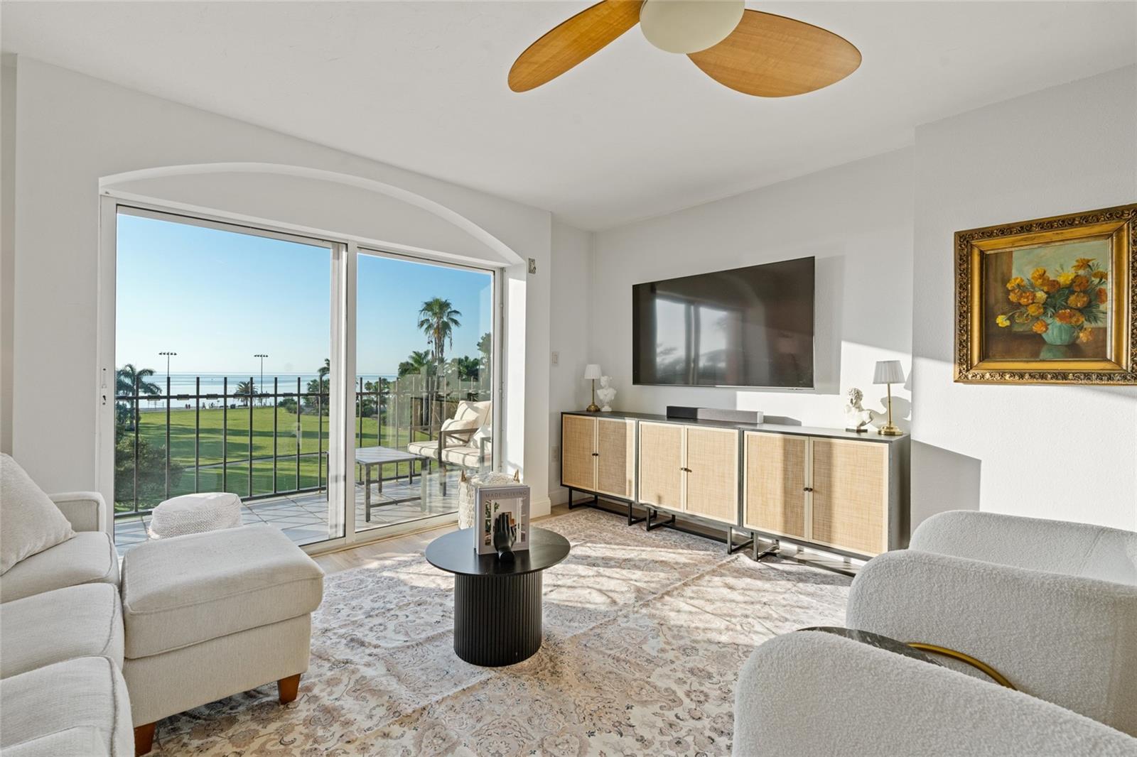 Image 7 of 27 For 1120 Shore Drive Ne 402