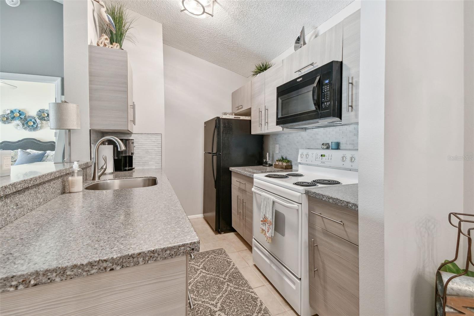 Image 3 of 22 For 2087 Hunters Glen Drive  128