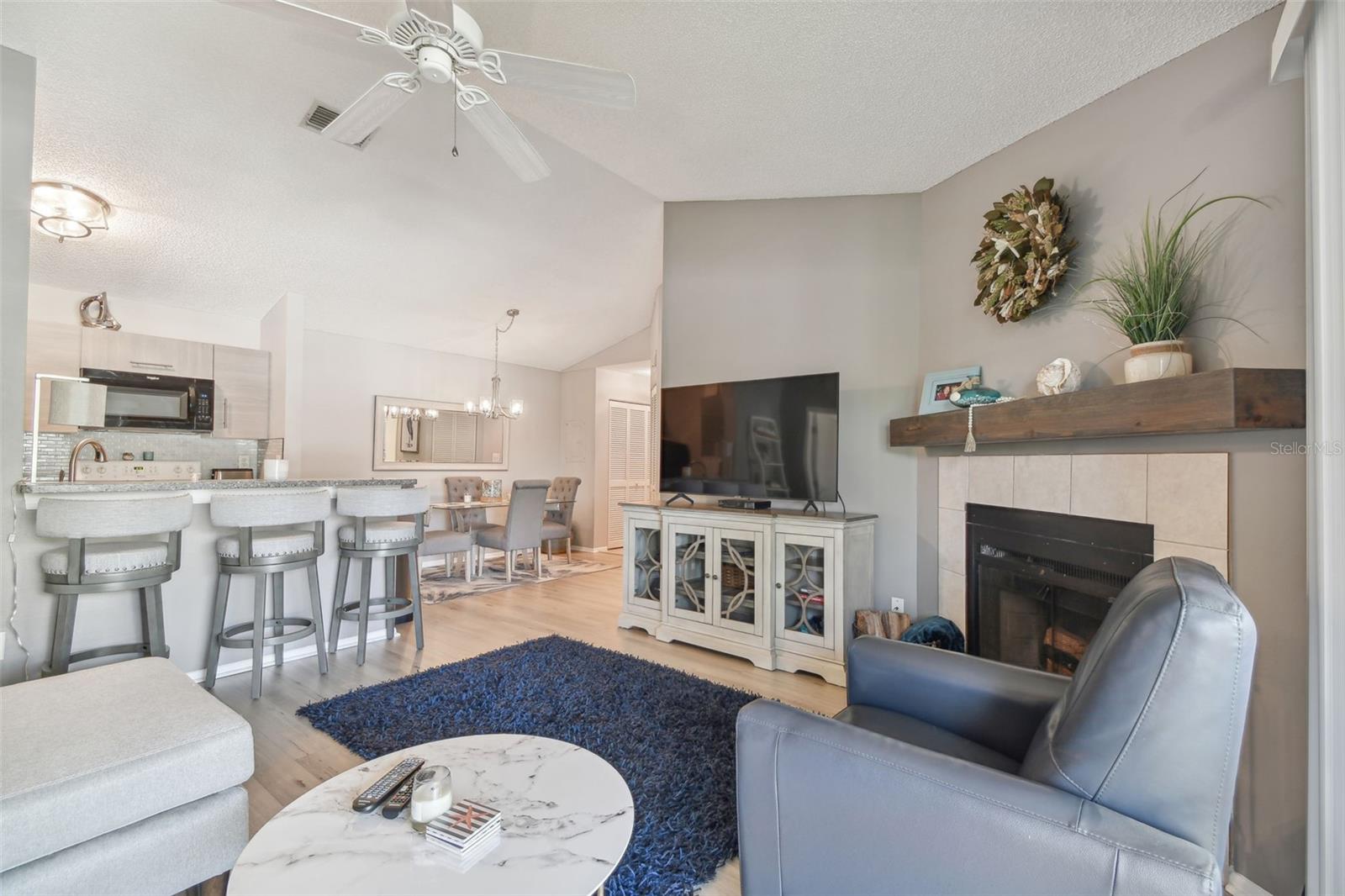 Image 9 of 22 For 2087 Hunters Glen Drive  128