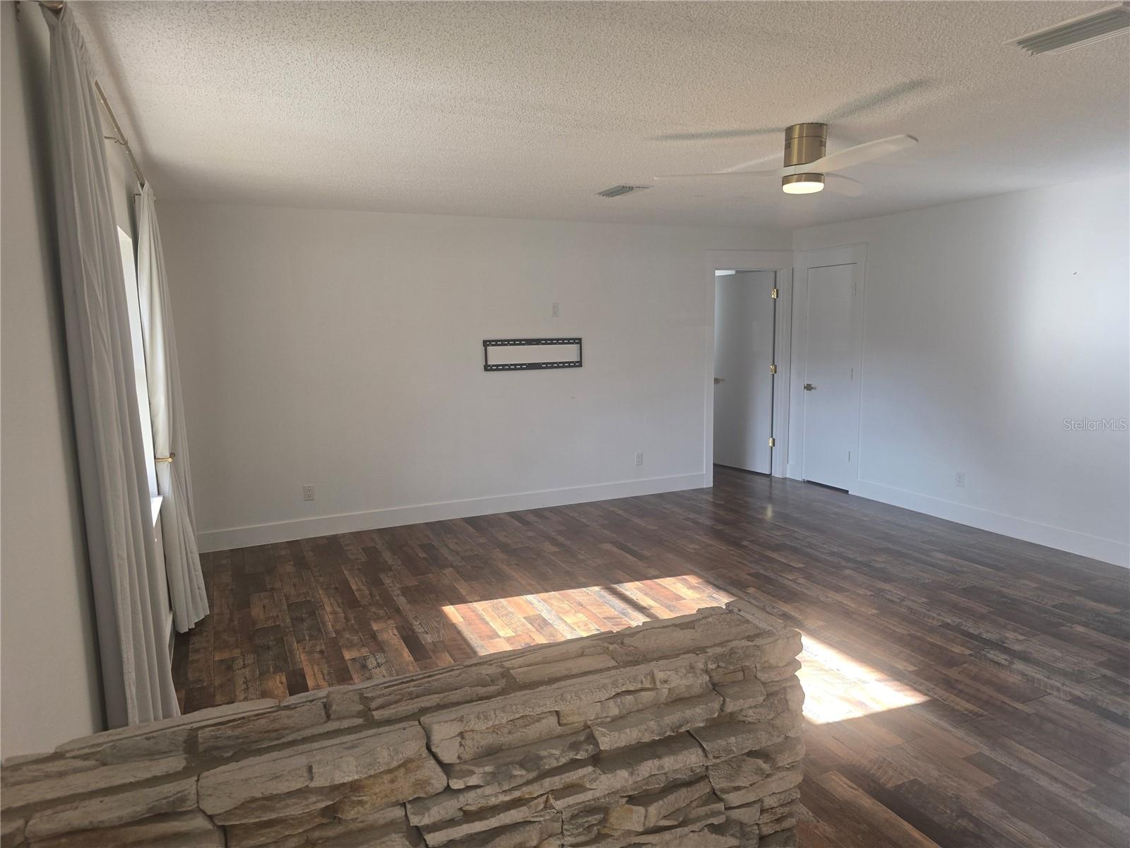 Image 10 of 48 For 8163 Winter Street
