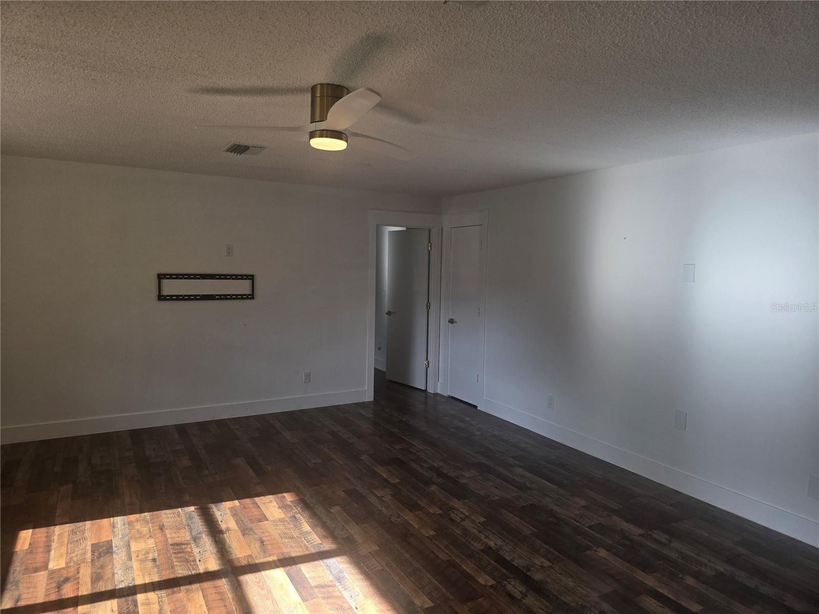 Image 11 of 48 For 8163 Winter Street