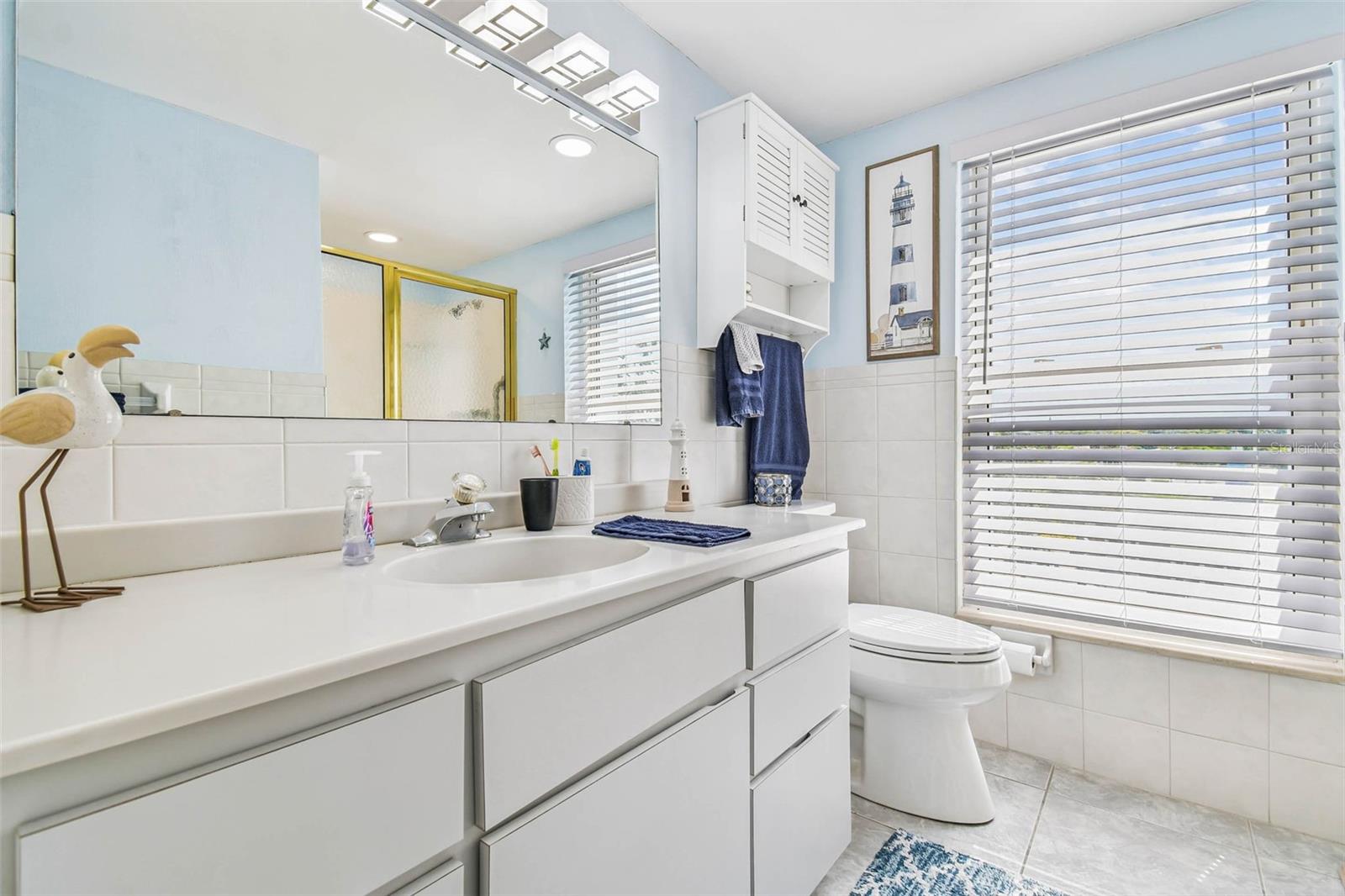 Image 19 of 71 For 4939 Floramar Terrace 414