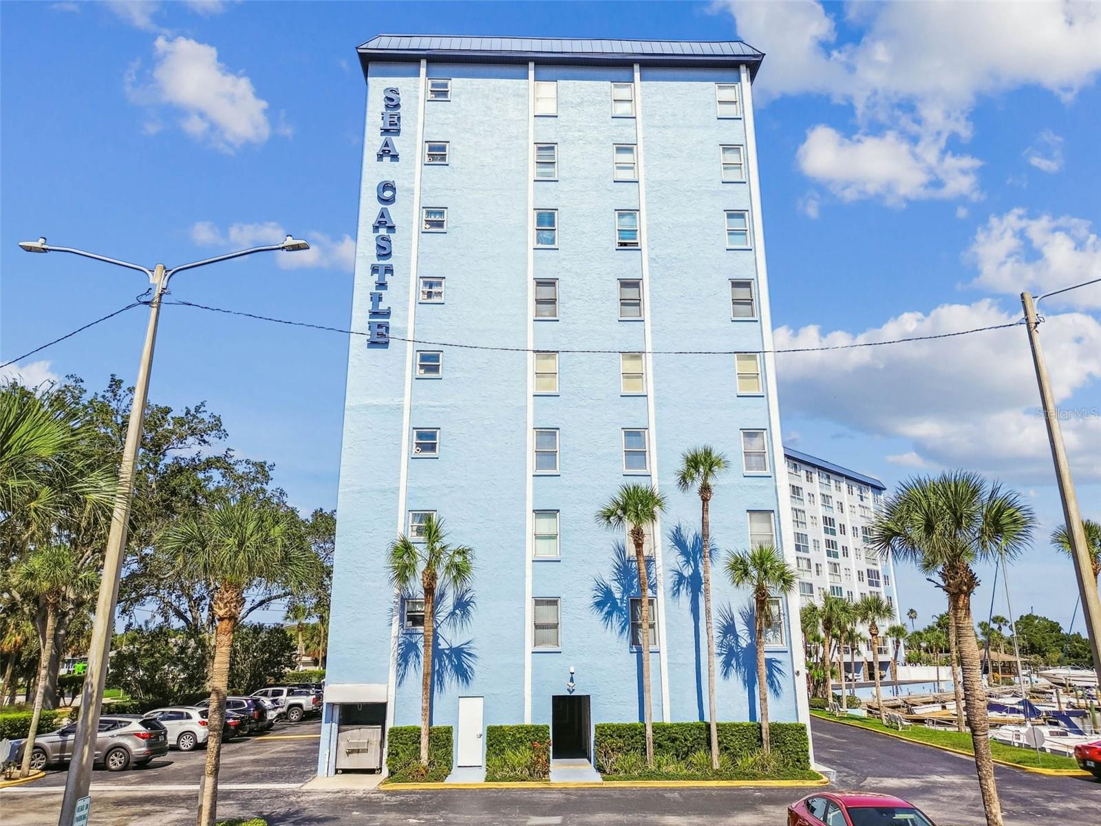 Image 37 of 71 For 4939 Floramar Terrace 414