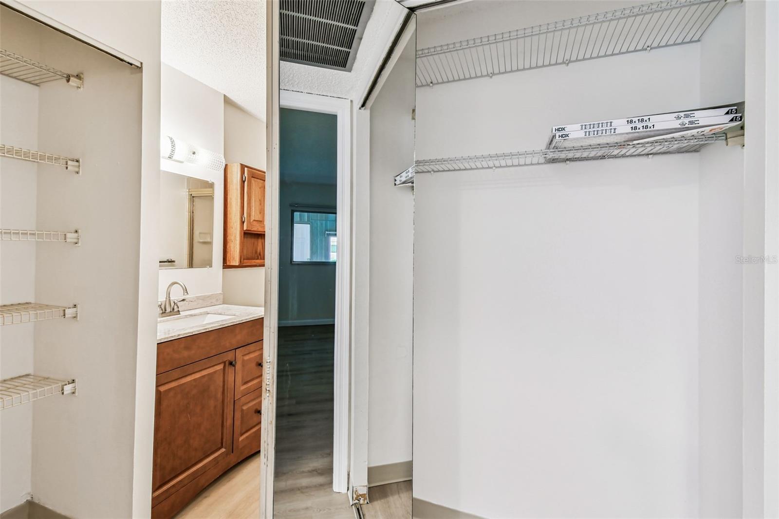Image 30 of 68 For 1298 Mission Hills Boulevard