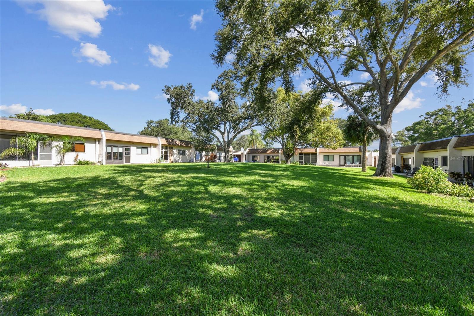 Image 42 of 68 For 1298 Mission Hills Boulevard