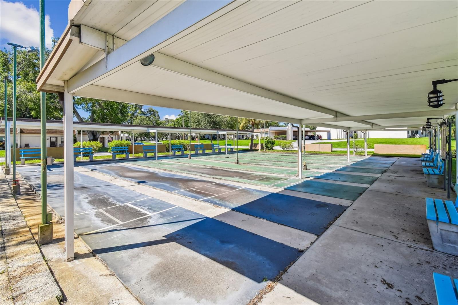 Image 47 of 68 For 1298 Mission Hills Boulevard