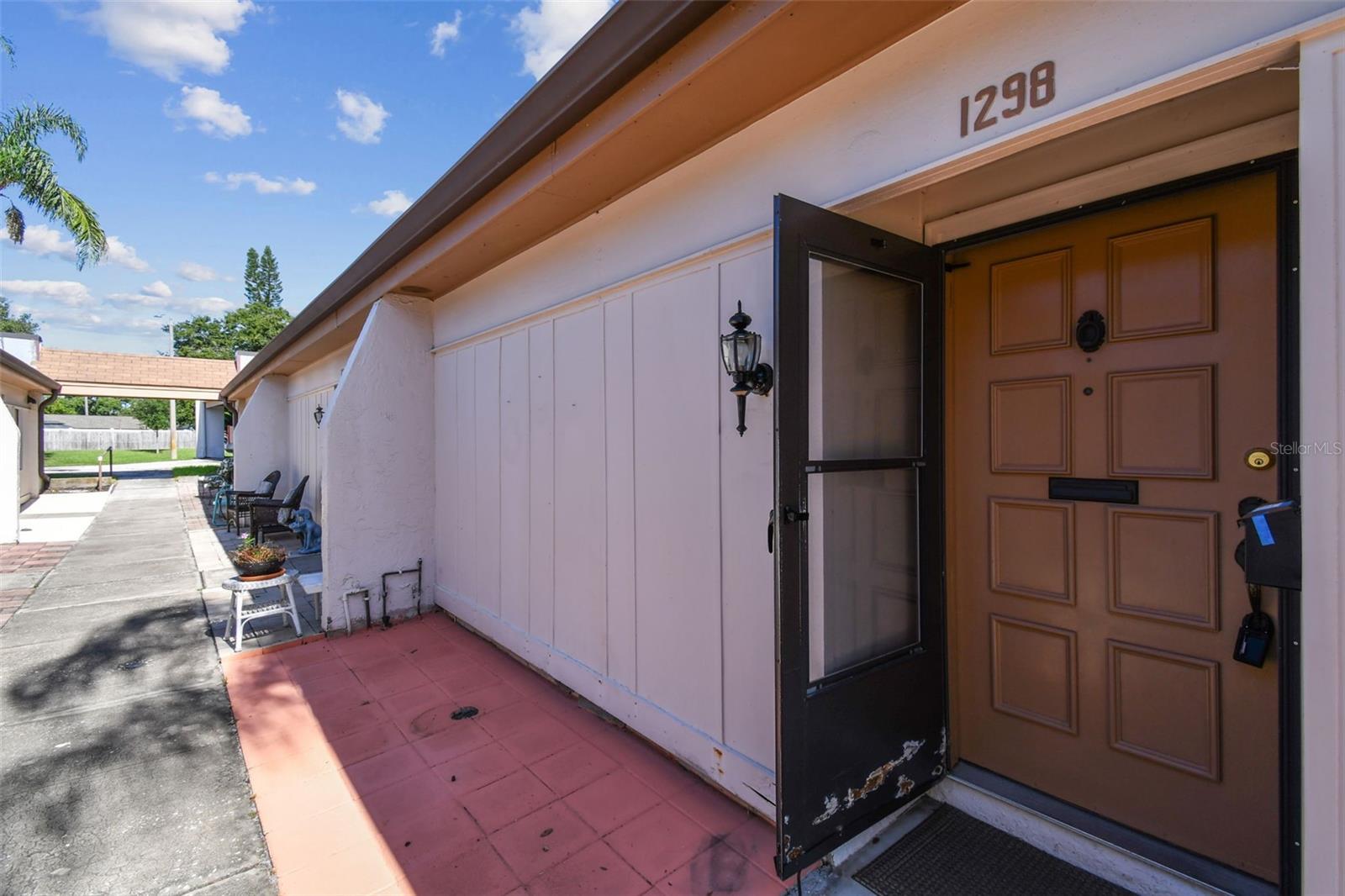 Image 5 of 68 For 1298 Mission Hills Boulevard