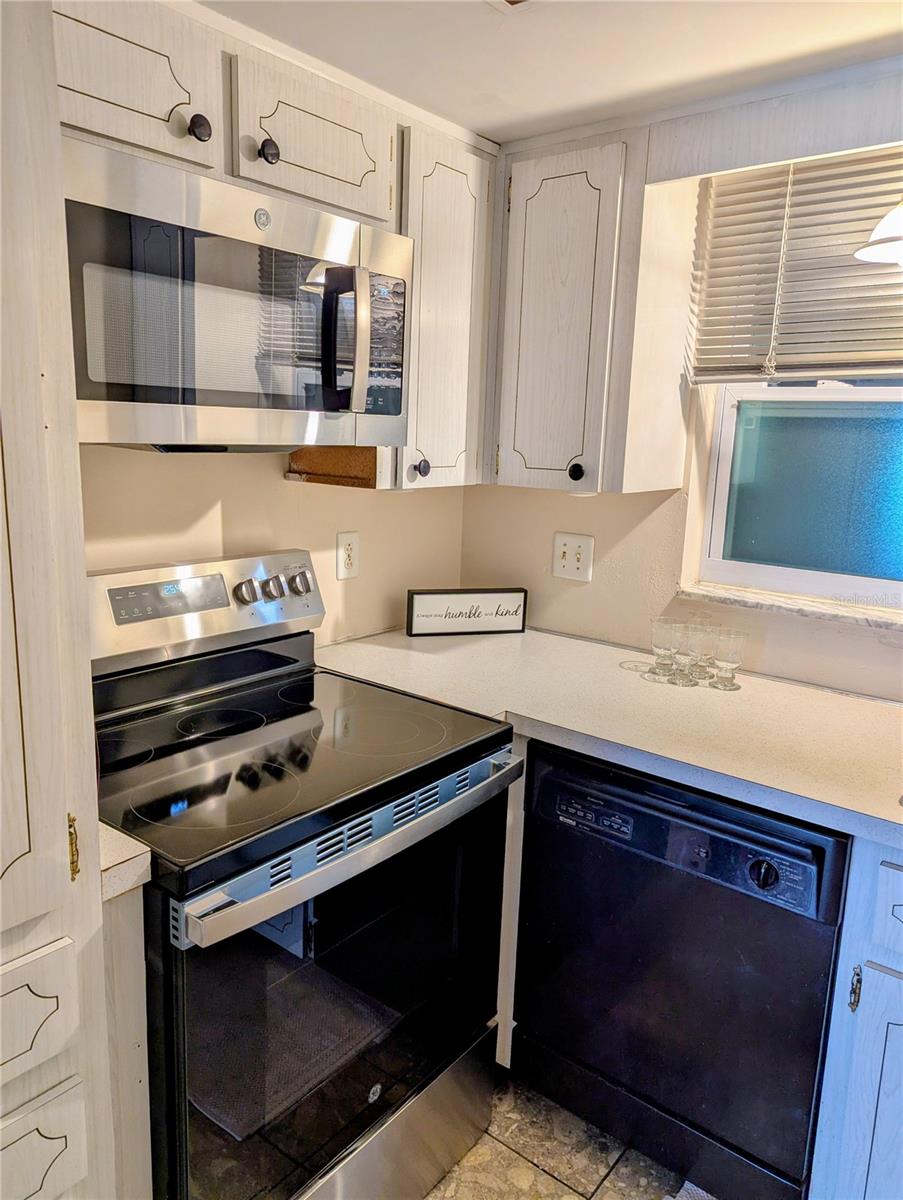 Image 3 of 14 For 4500 37th Street S 27