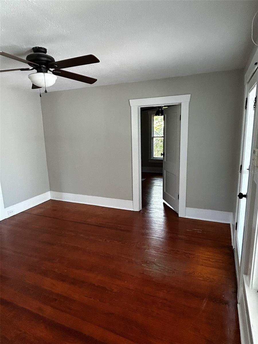 Image 10 of 53 For 4303 10th Street
