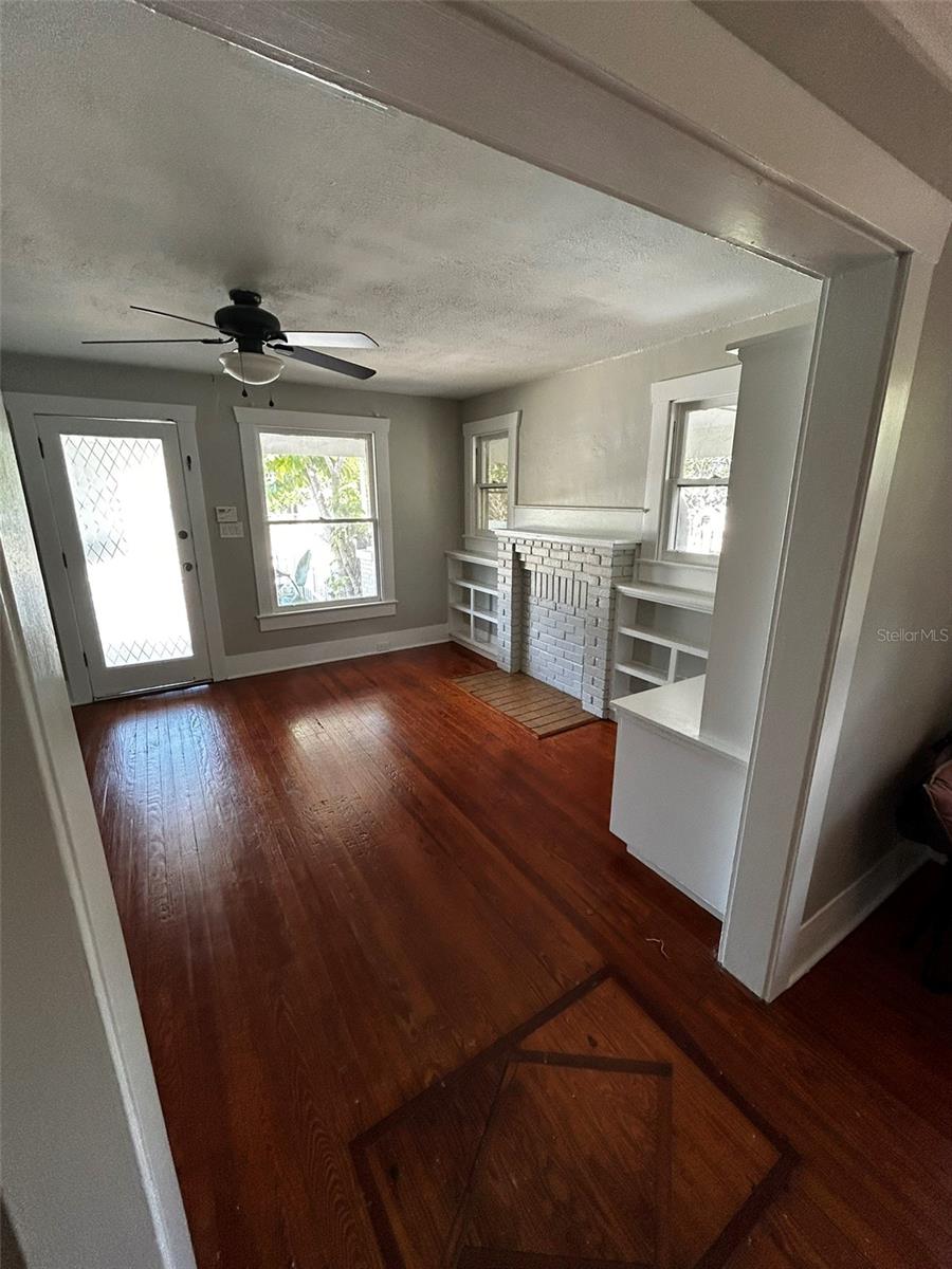 Image 11 of 53 For 4303 10th Street