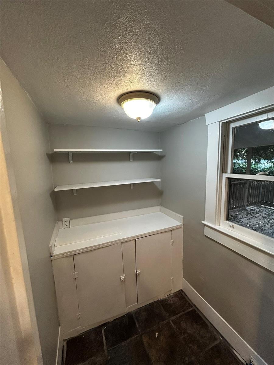 Image 21 of 53 For 4303 10th Street