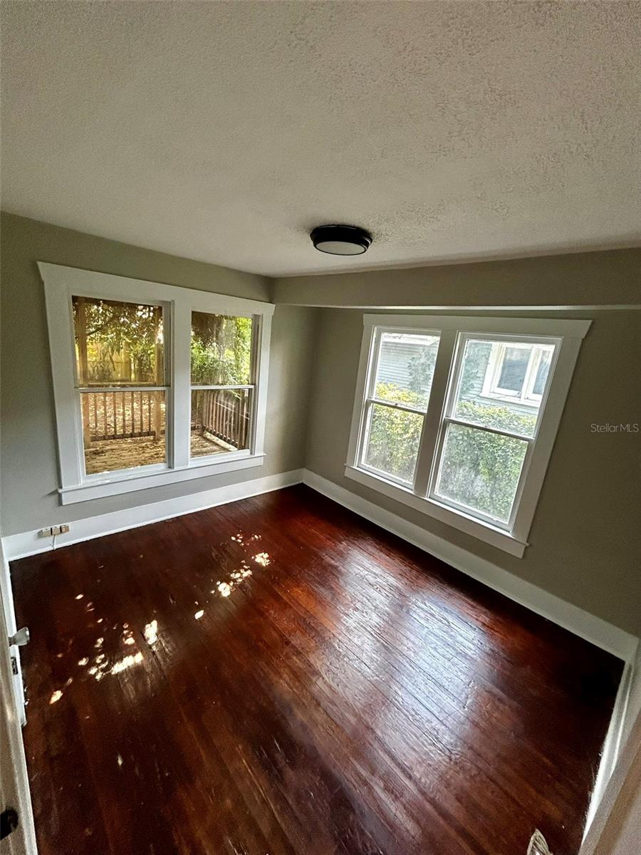 Image 36 of 53 For 4303 10th Street