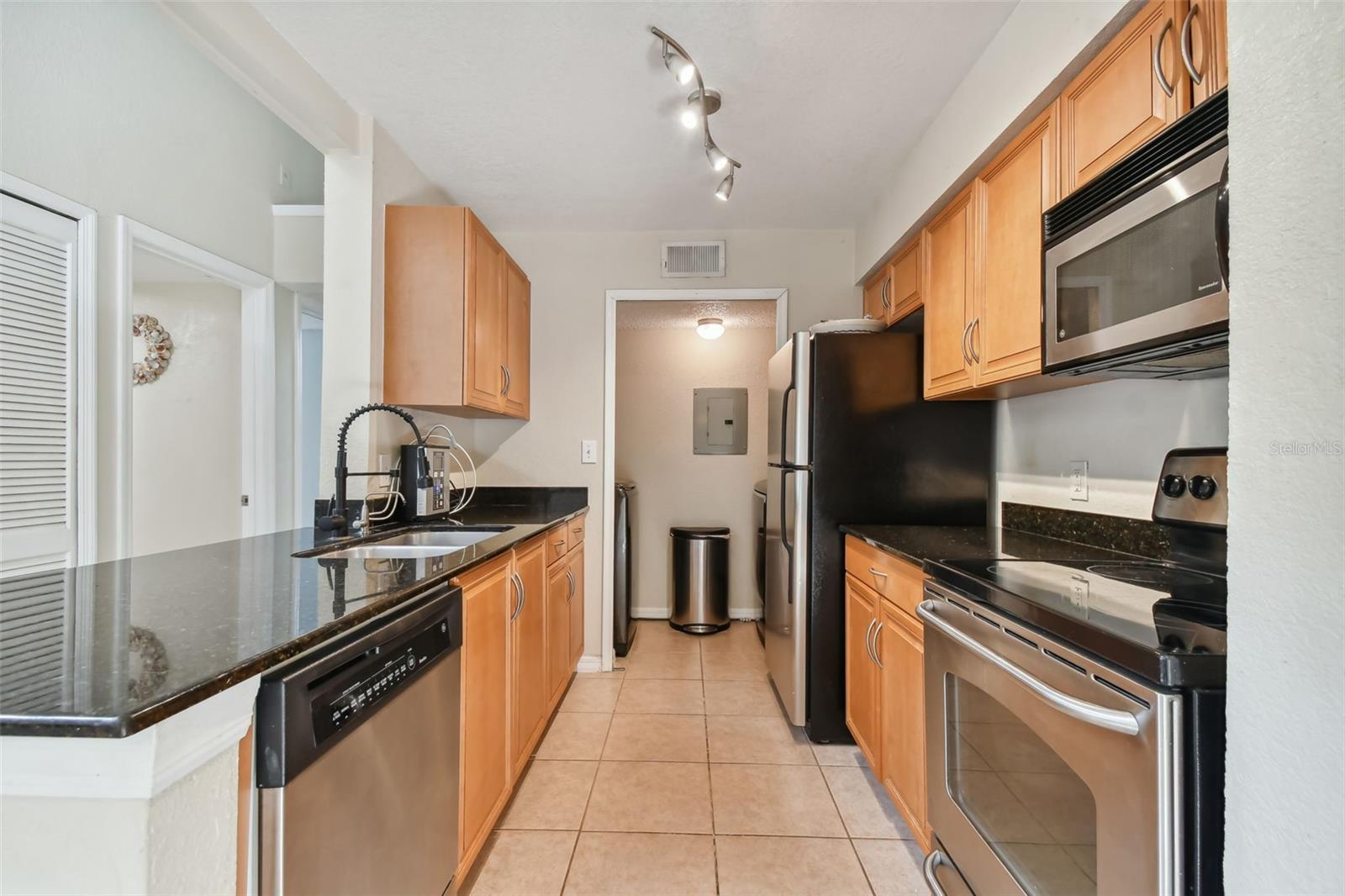 Image 14 of 47 For 3270 Haviland Court 301