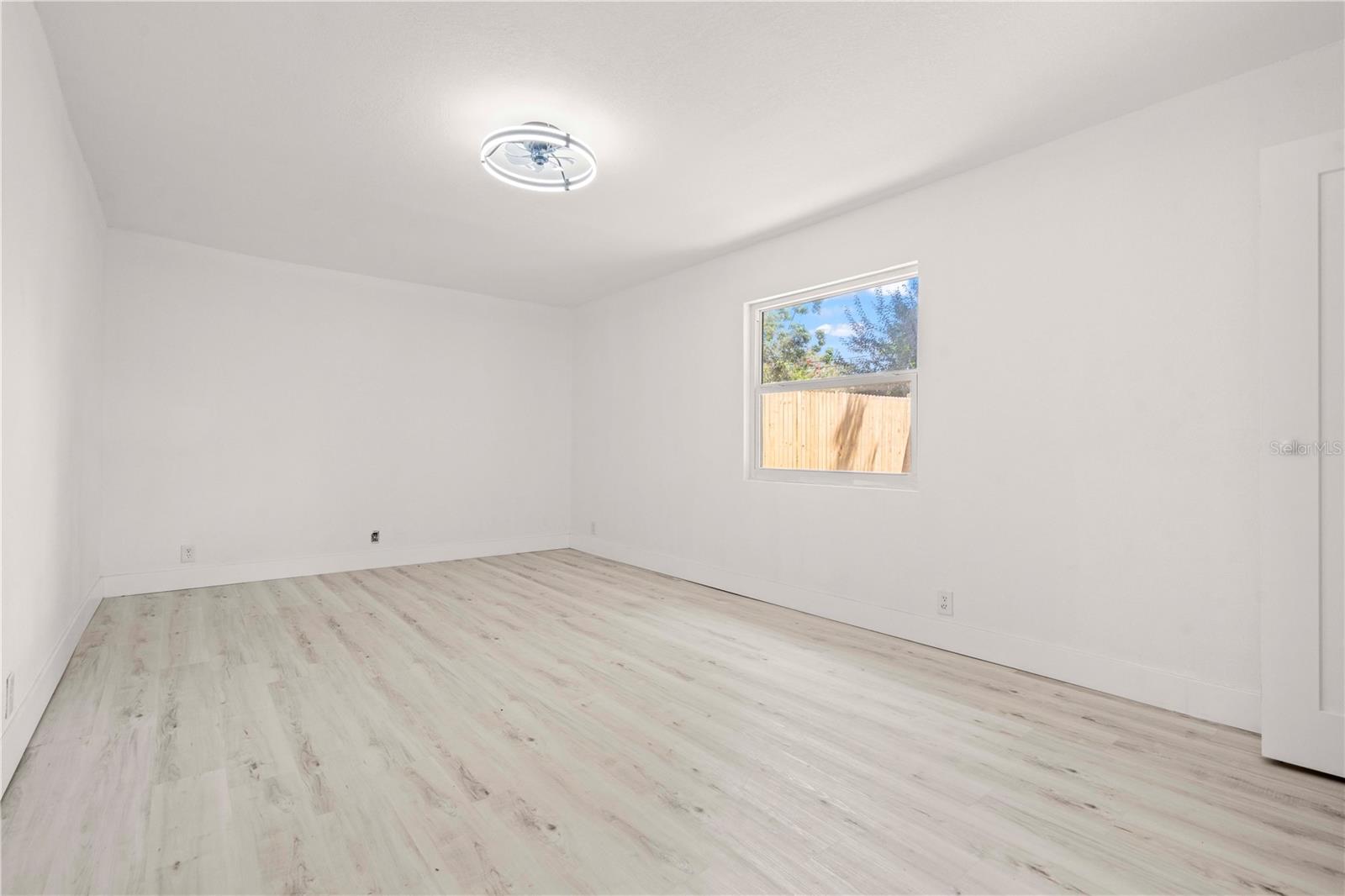 Image 15 of 32 For 1369 Pinebrook Drive