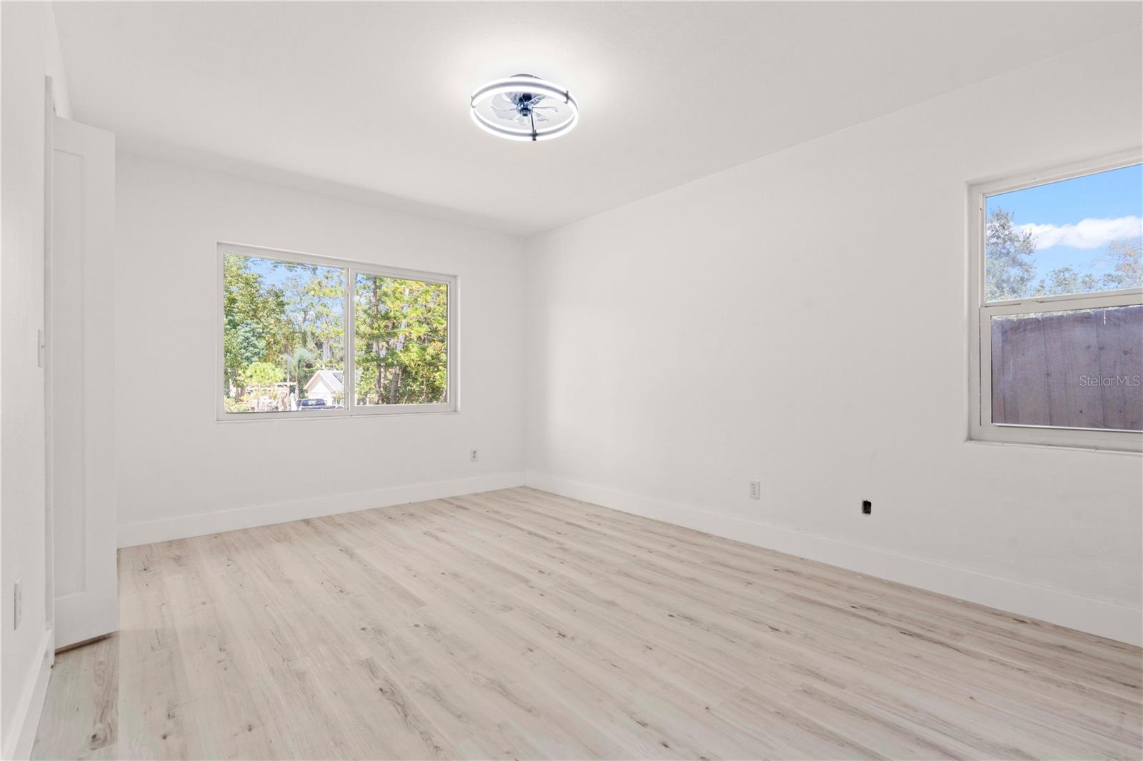 Image 21 of 32 For 1369 Pinebrook Drive