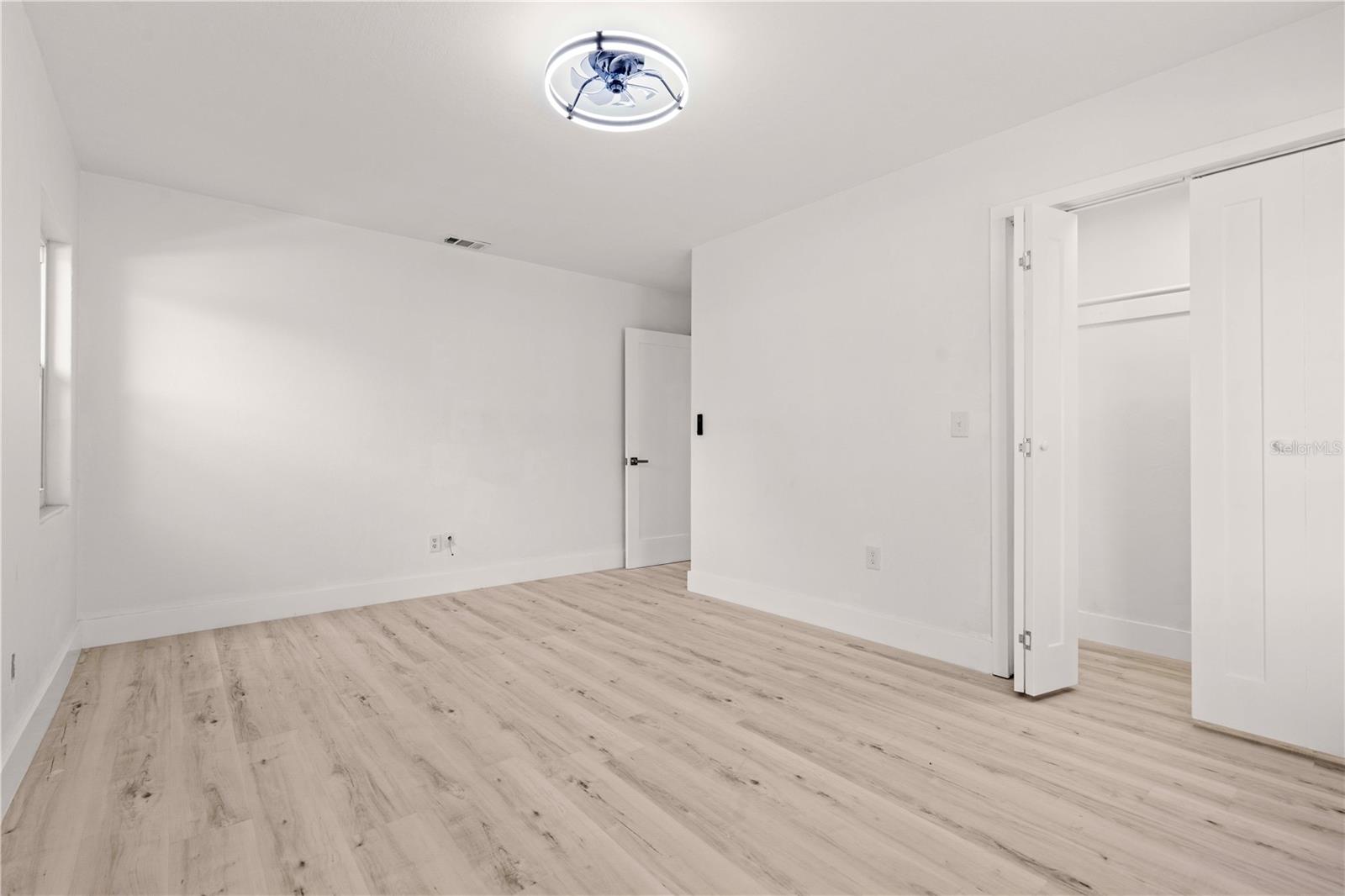 Image 22 of 32 For 1369 Pinebrook Drive