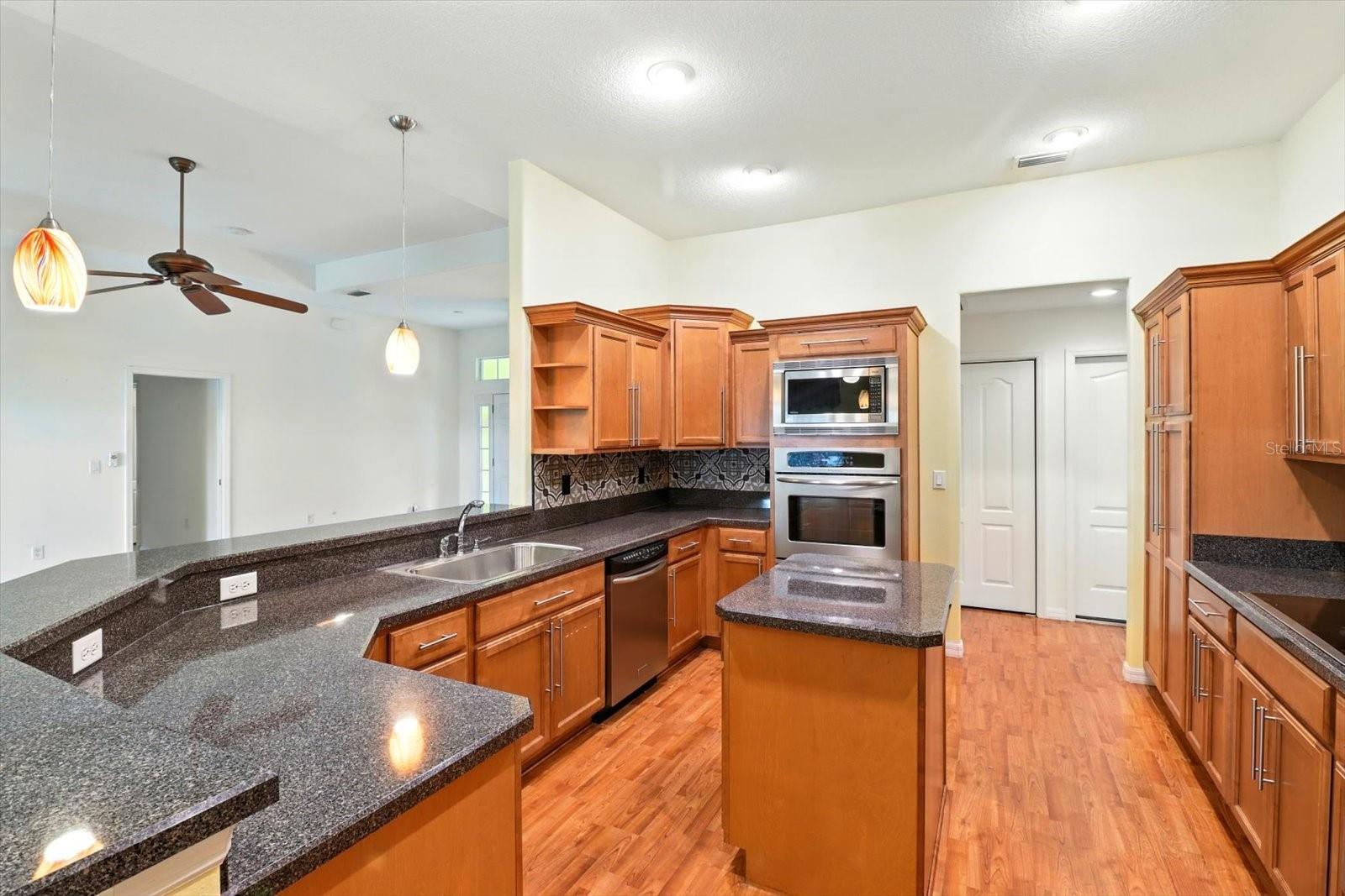 Image 7 of 46 For 3367 Oakdale Terrace