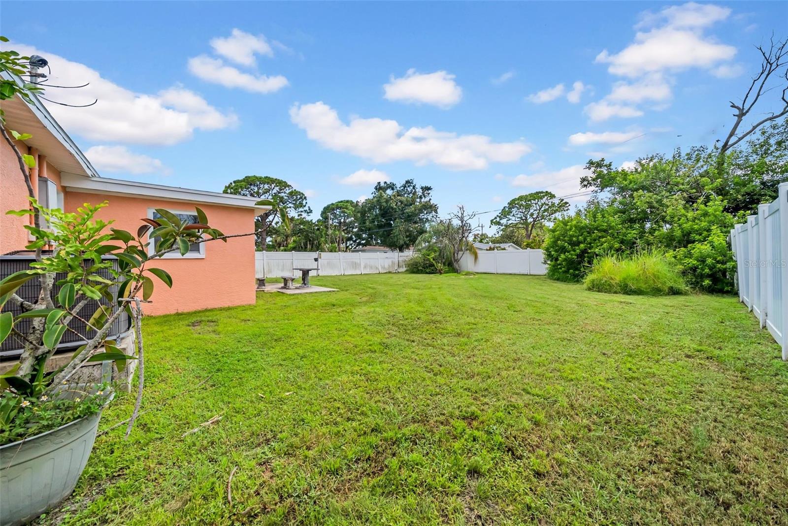 Image 15 of 15 For 9046 1st Street N