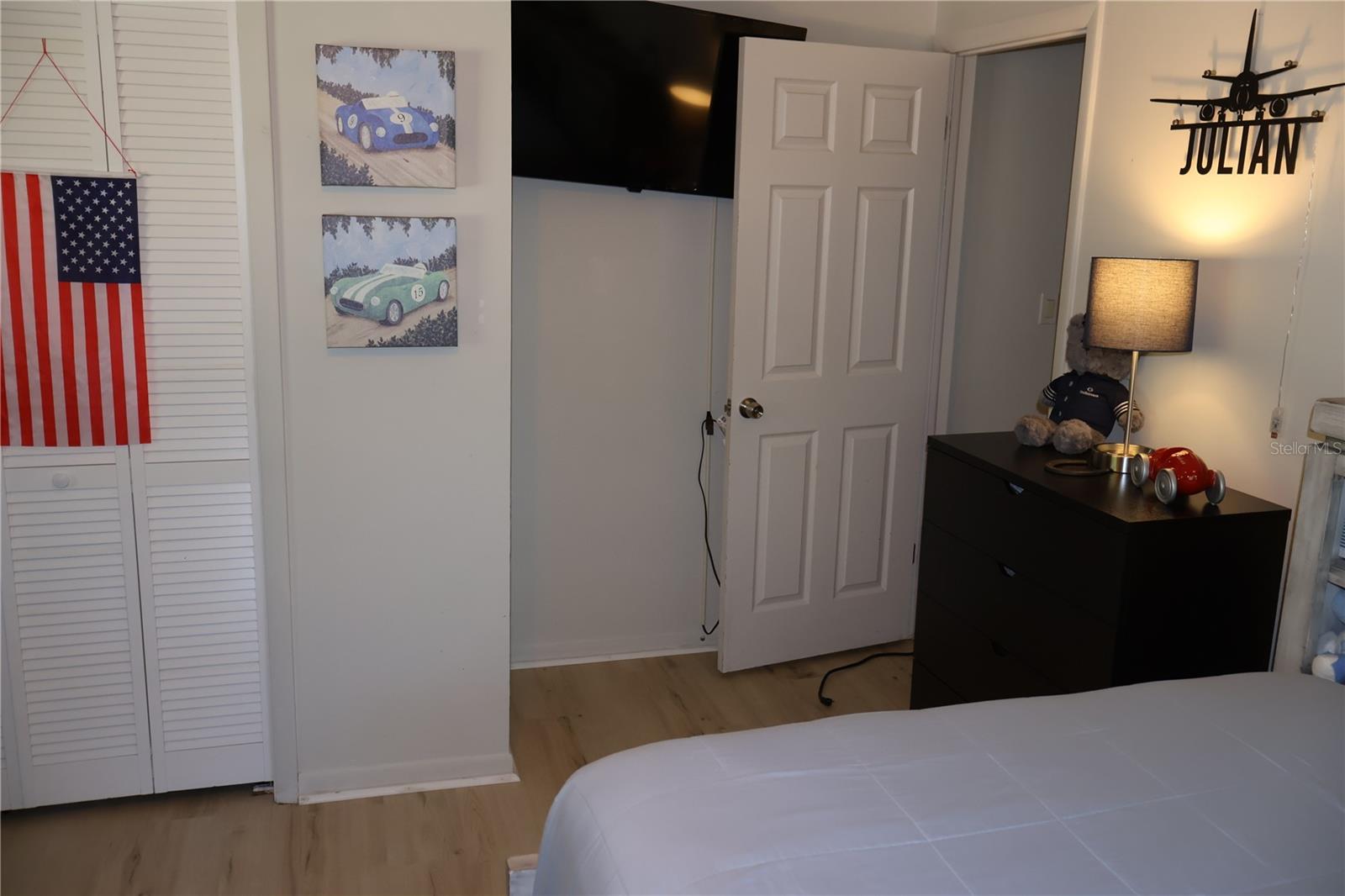 Image 21 of 26 For 9510 103rd Avenue