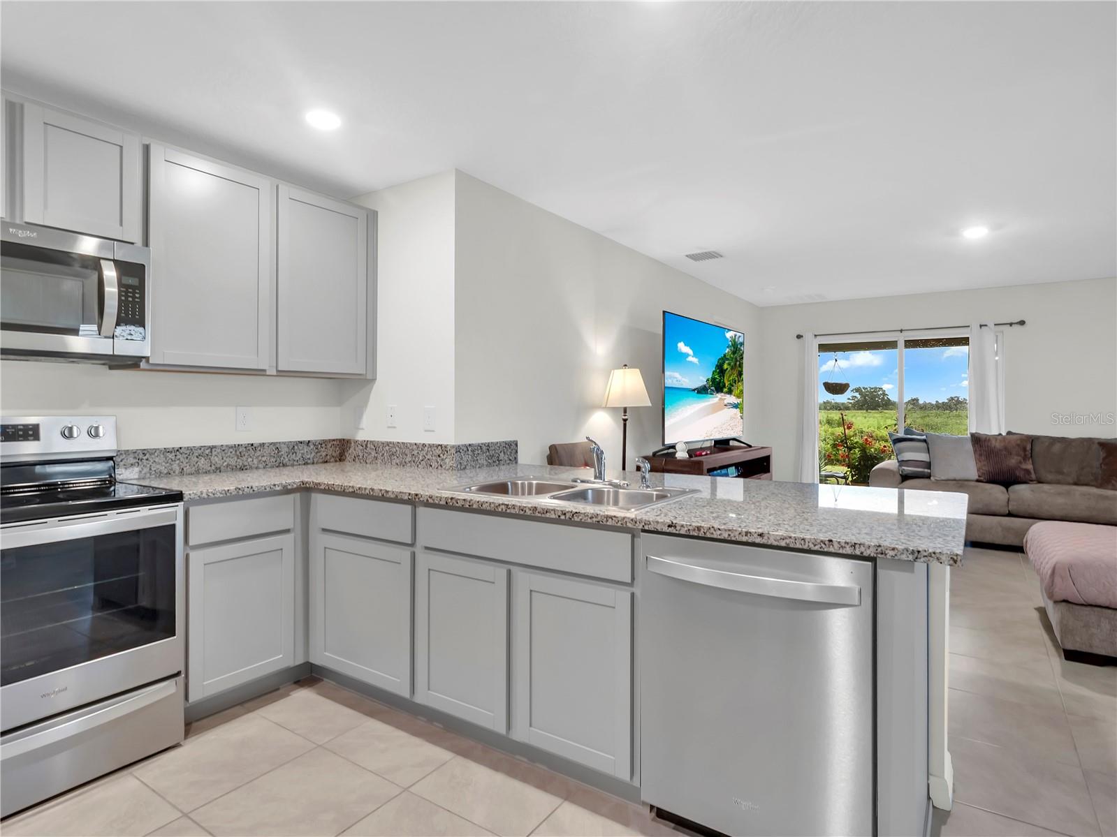 Image 10 of 35 For 16862 Delia Street