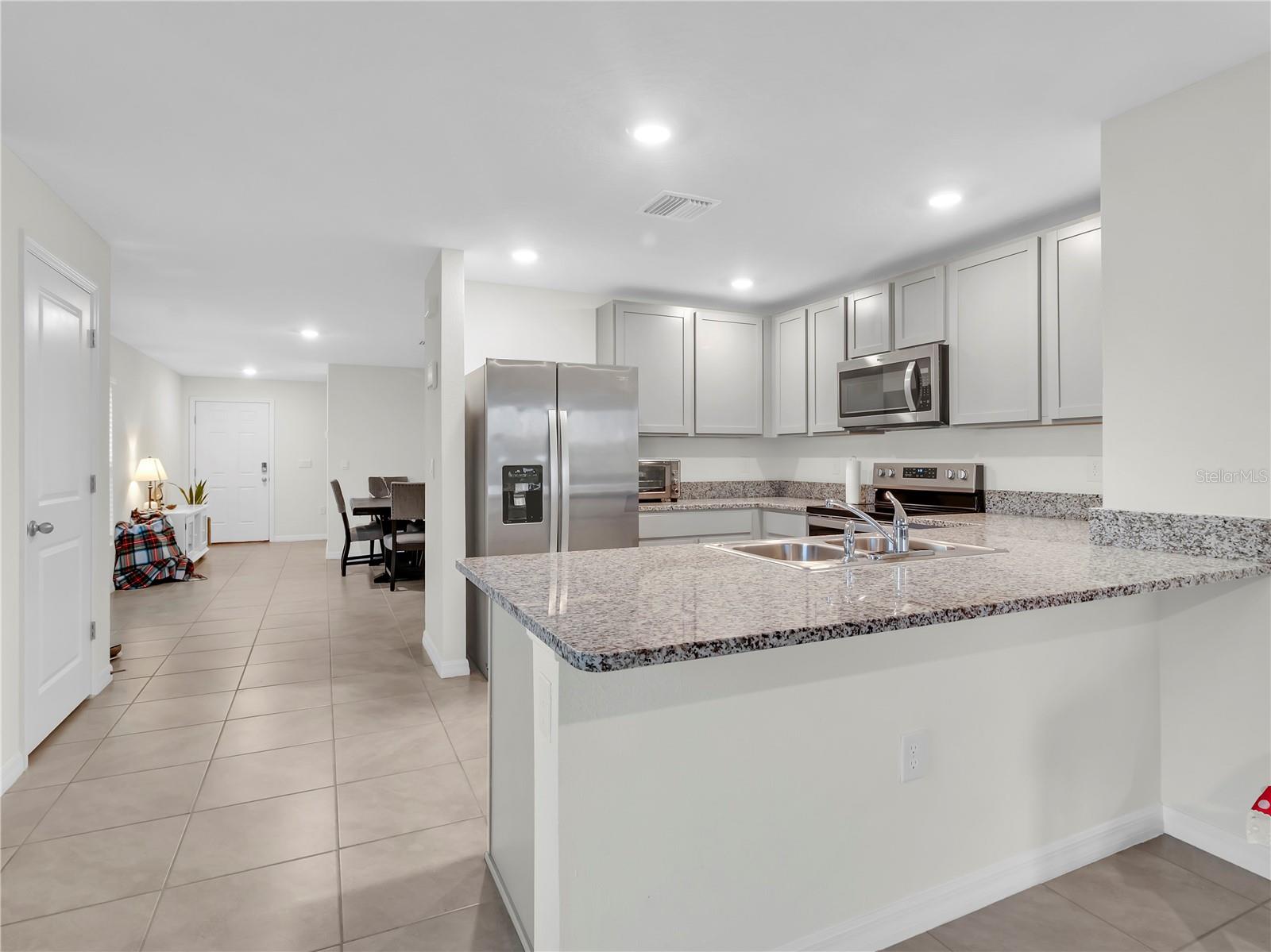 Image 12 of 35 For 16862 Delia Street