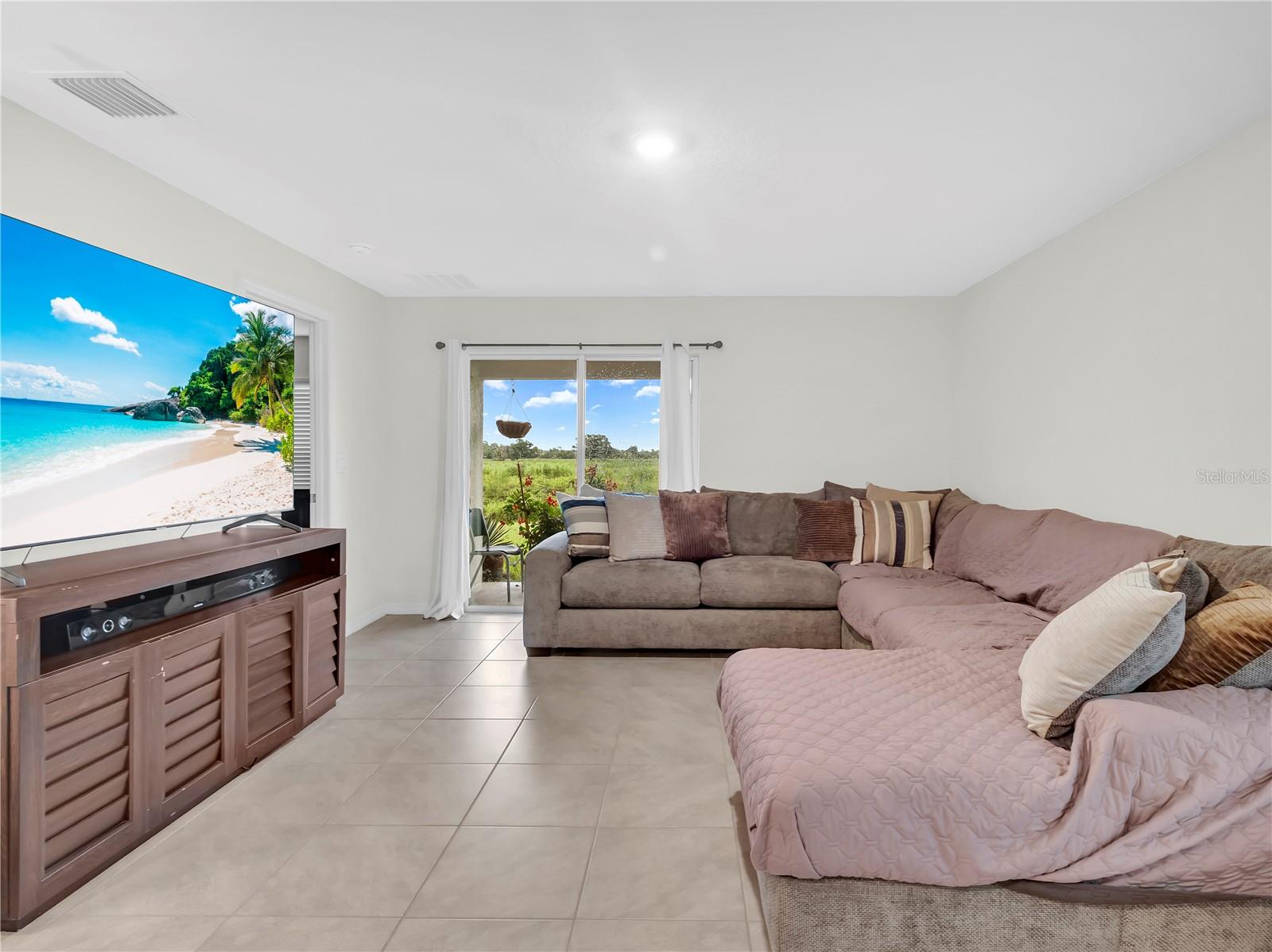 Image 15 of 35 For 16862 Delia Street