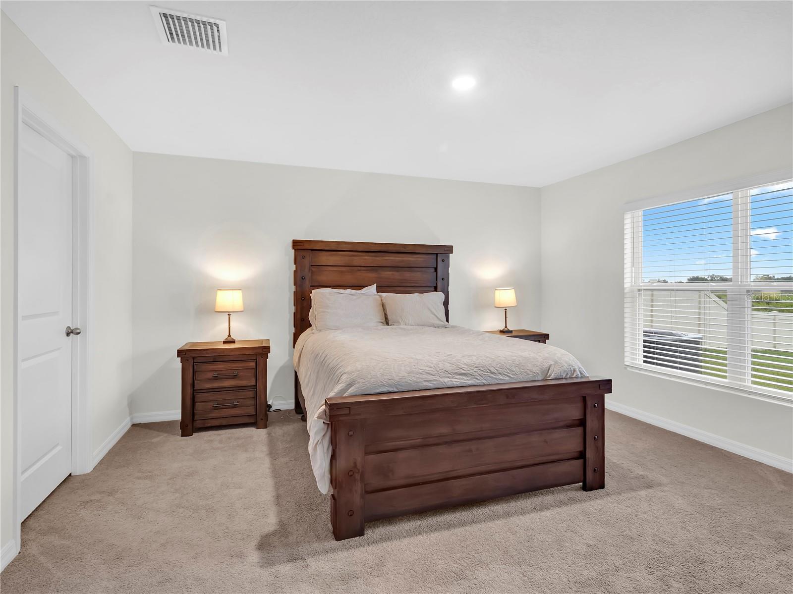 Image 18 of 35 For 16862 Delia Street