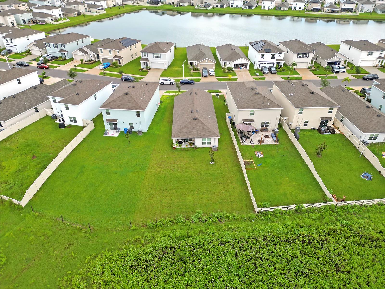 Image 26 of 35 For 16862 Delia Street