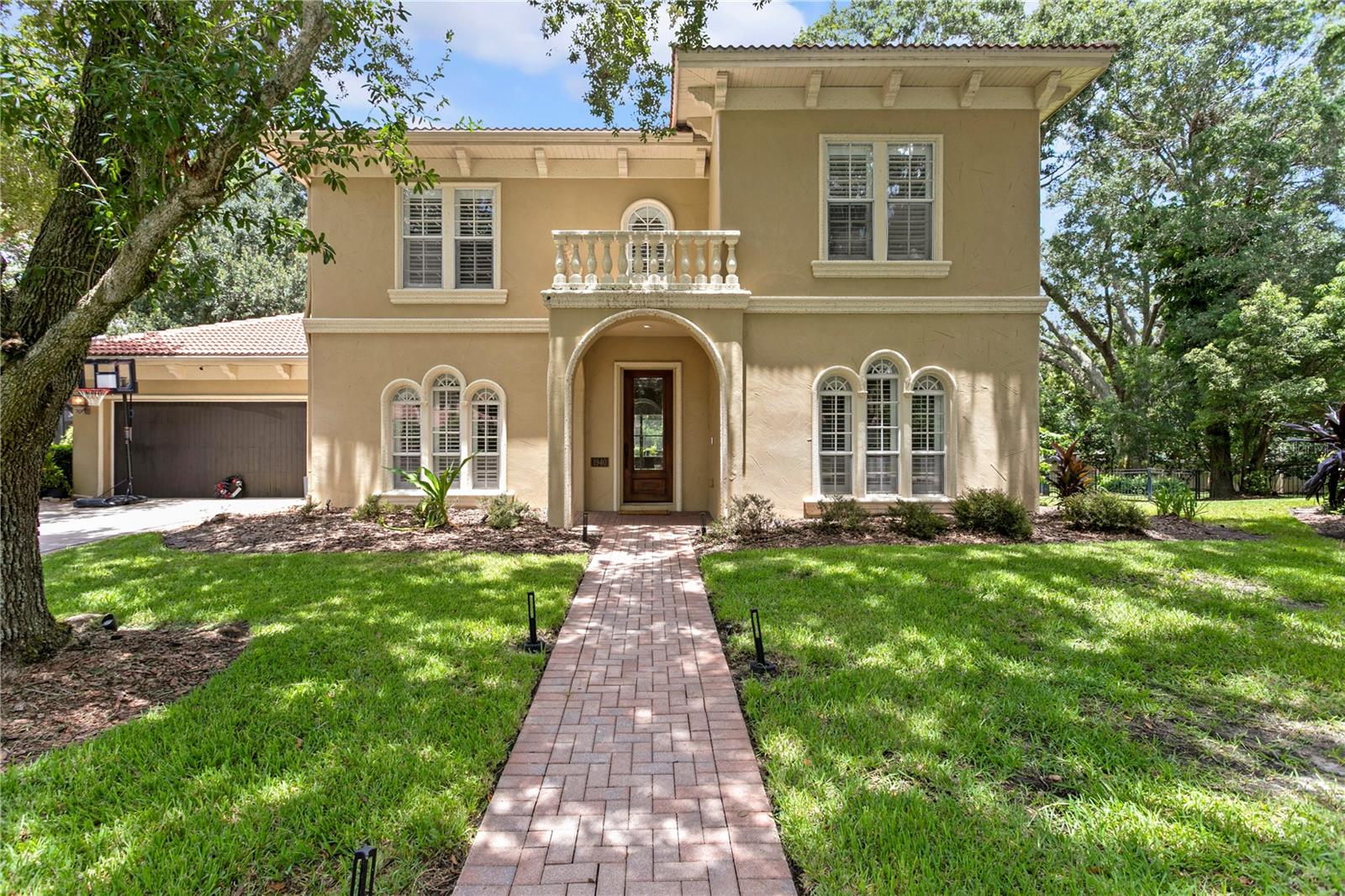 Details for 1940 Floresta View Drive, TAMPA, FL 33618