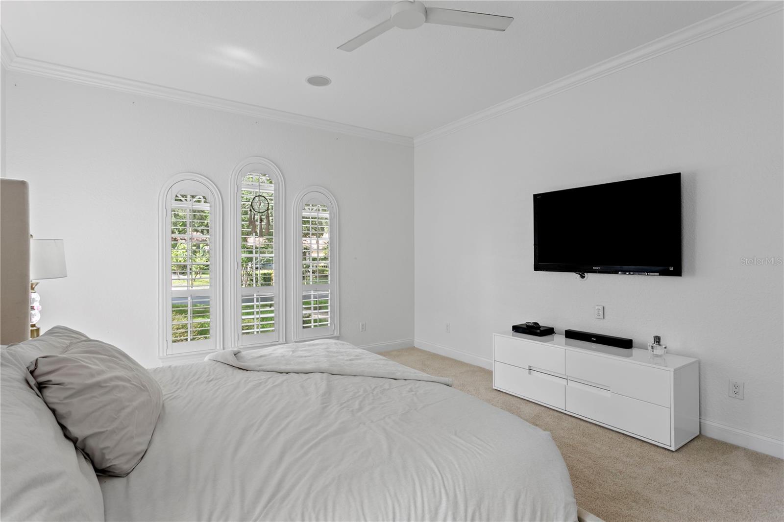 Image 34 of 55 For 1940 Floresta View Drive
