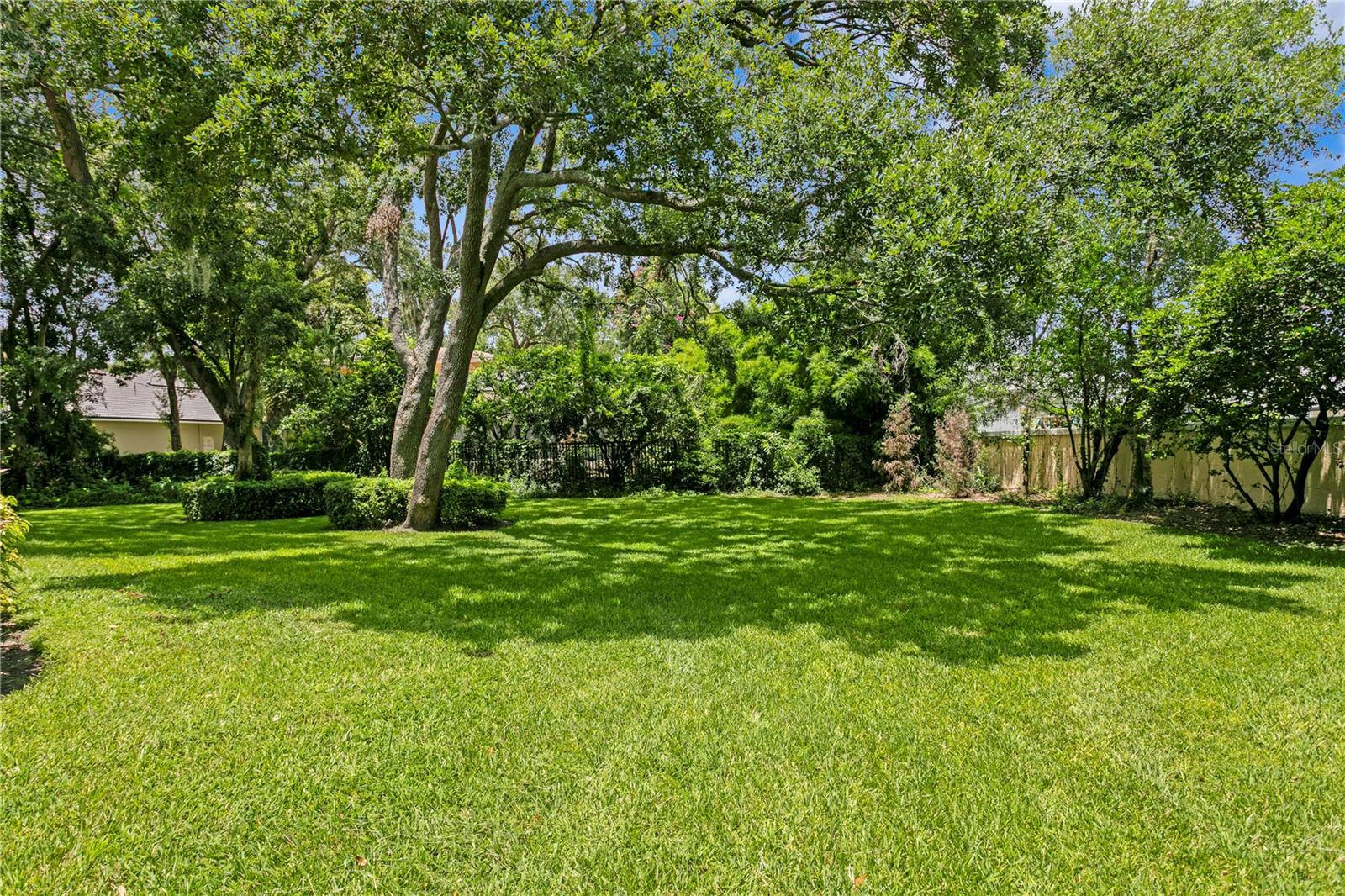 Image 52 of 55 For 1940 Floresta View Drive