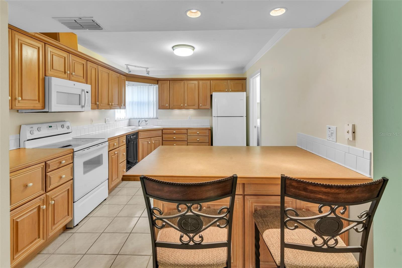 Image 20 of 39 For 1200 Tarpon Woods Boulevard P1