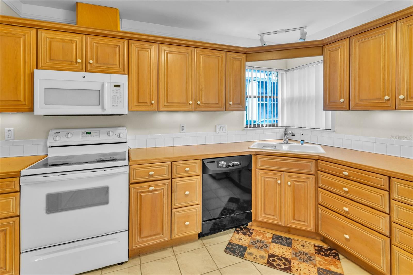 Image 21 of 39 For 1200 Tarpon Woods Boulevard P1