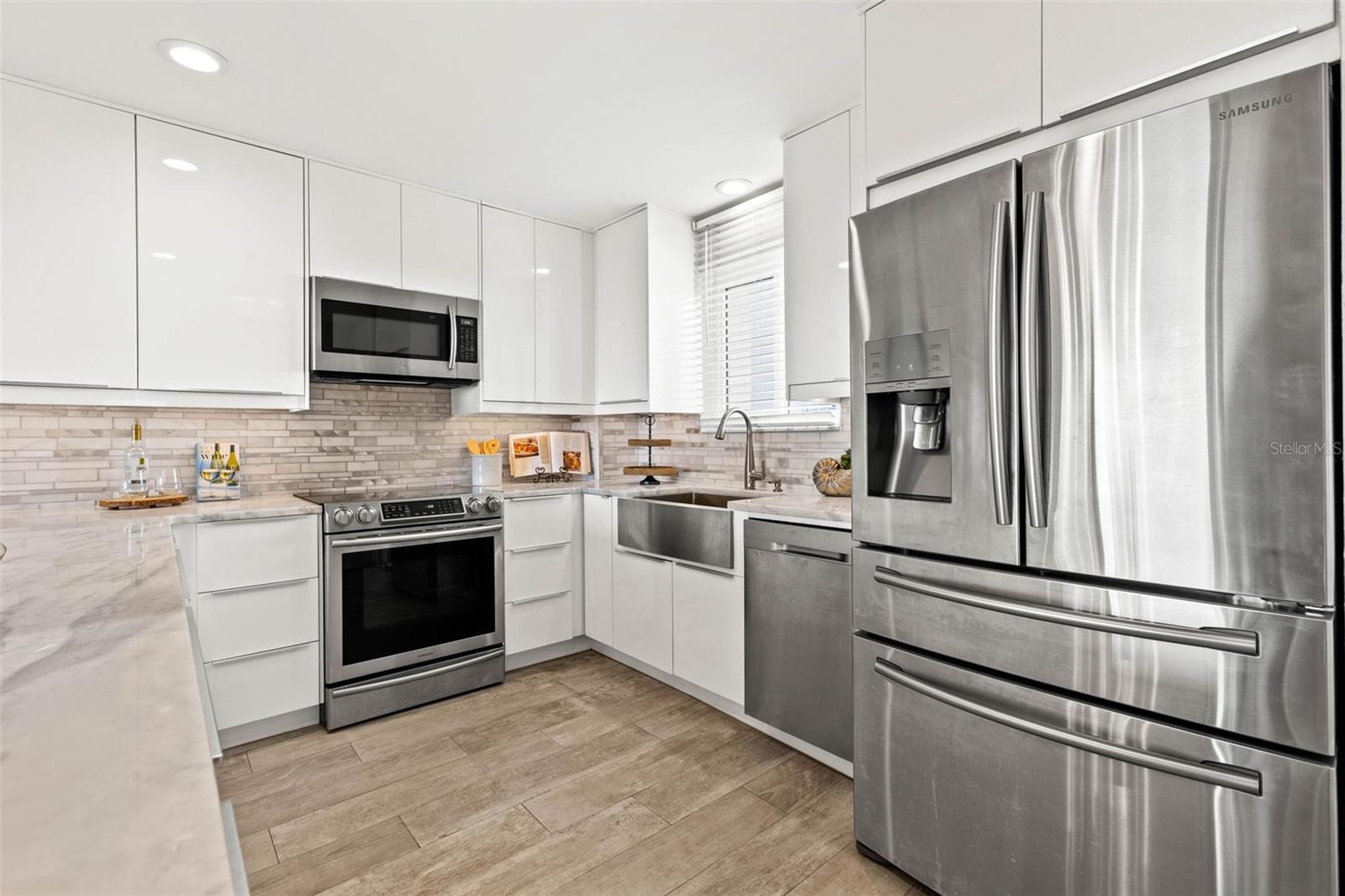 Image 13 of 54 For 1365 Snell Isle Boulevard Ne 8d