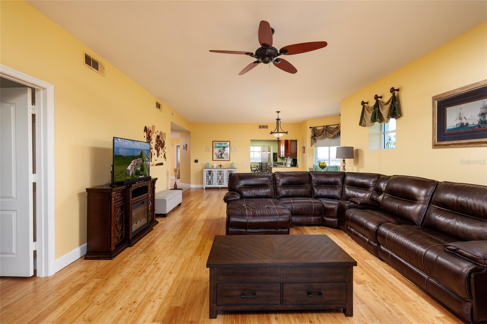Image 16 of 73 For 12033 Gandy Boulevard N 151