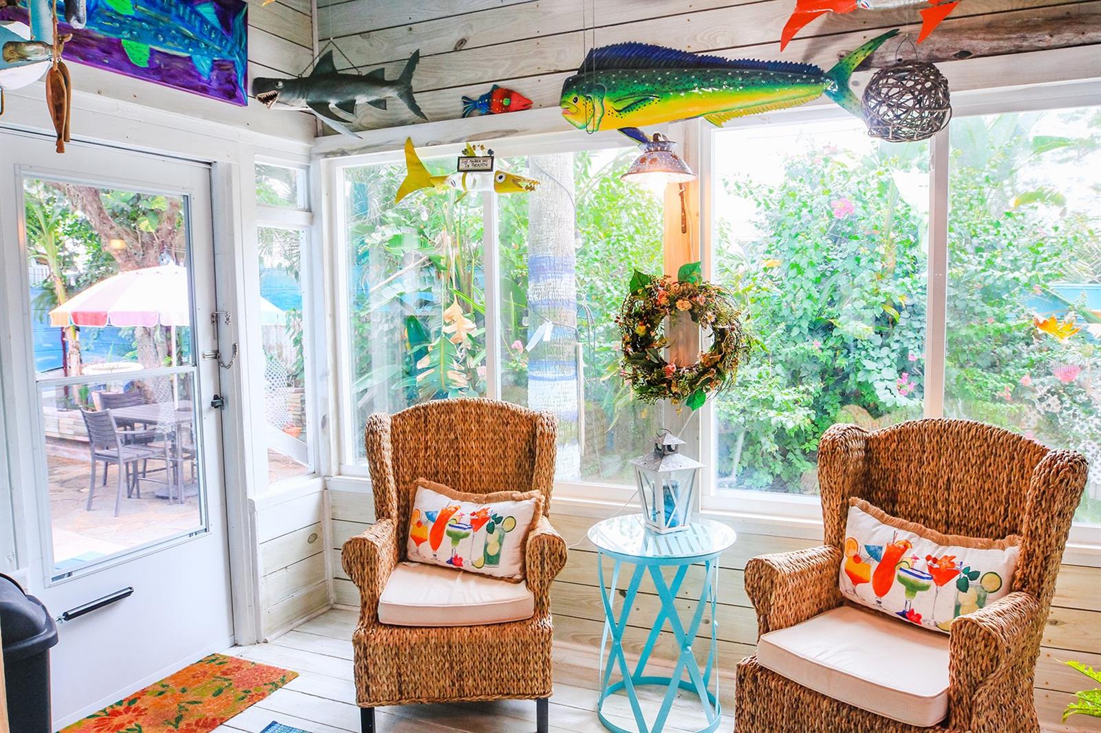 Image 26 of 56 For 4380 Benview Avenue