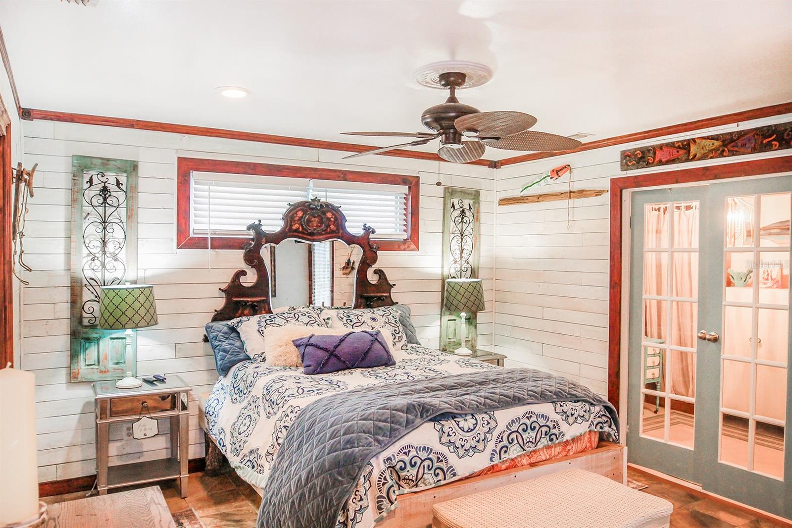 Image 29 of 56 For 4380 Benview Avenue