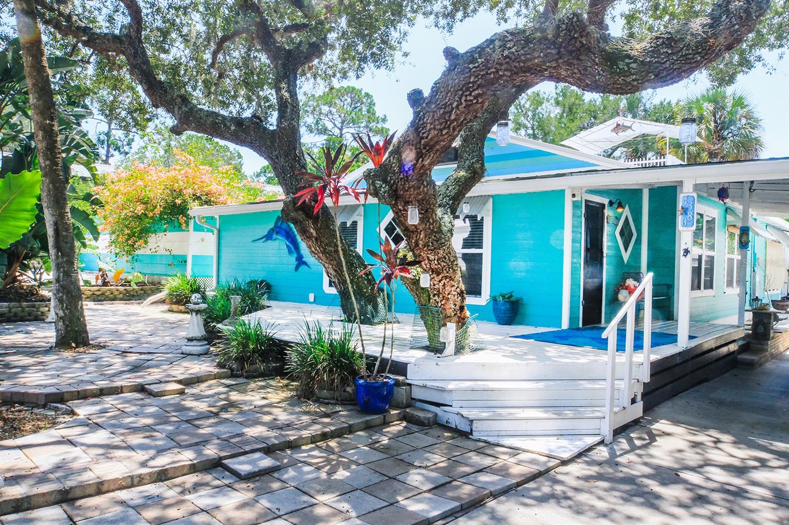 Image 3 of 56 For 4380 Benview Avenue