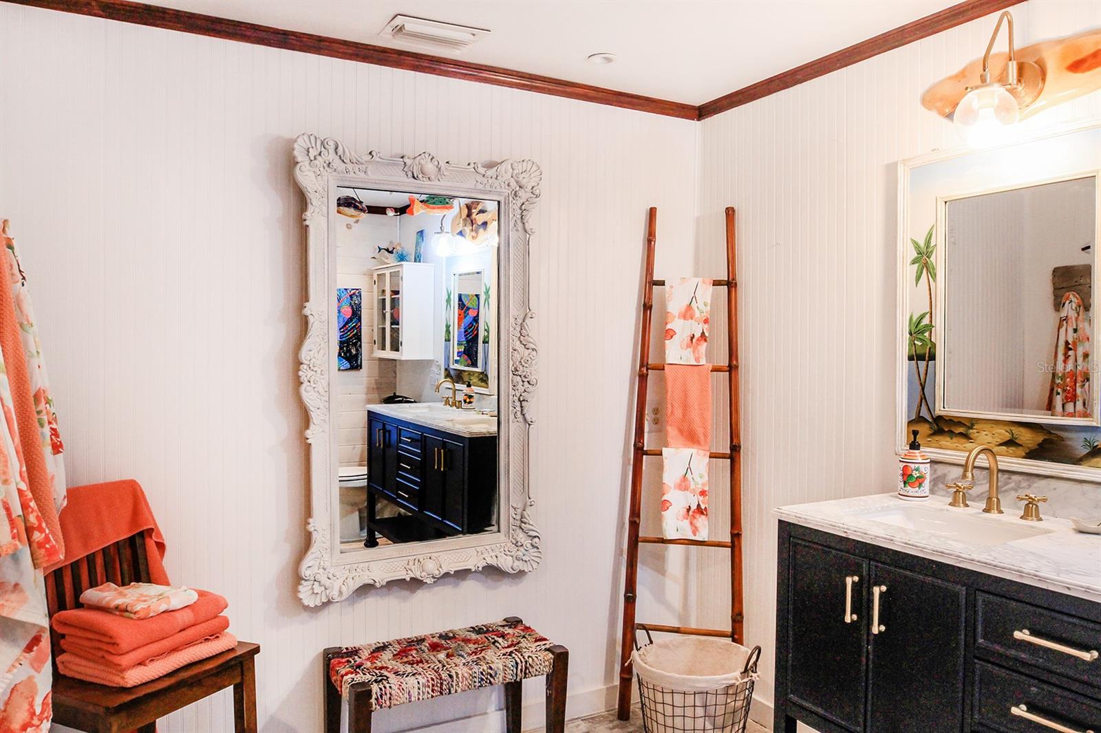 Image 35 of 56 For 4380 Benview Avenue