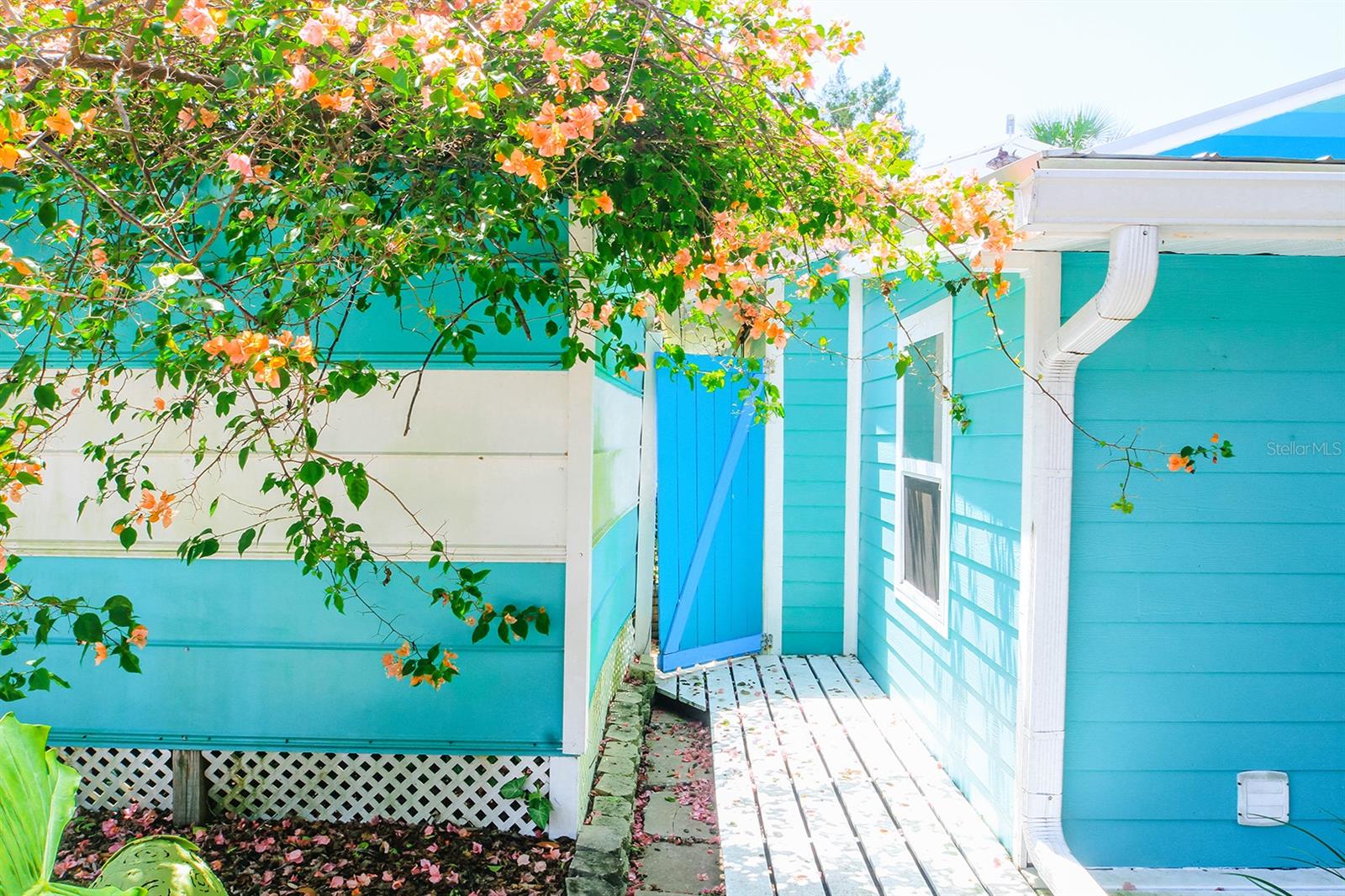 Image 41 of 56 For 4380 Benview Avenue