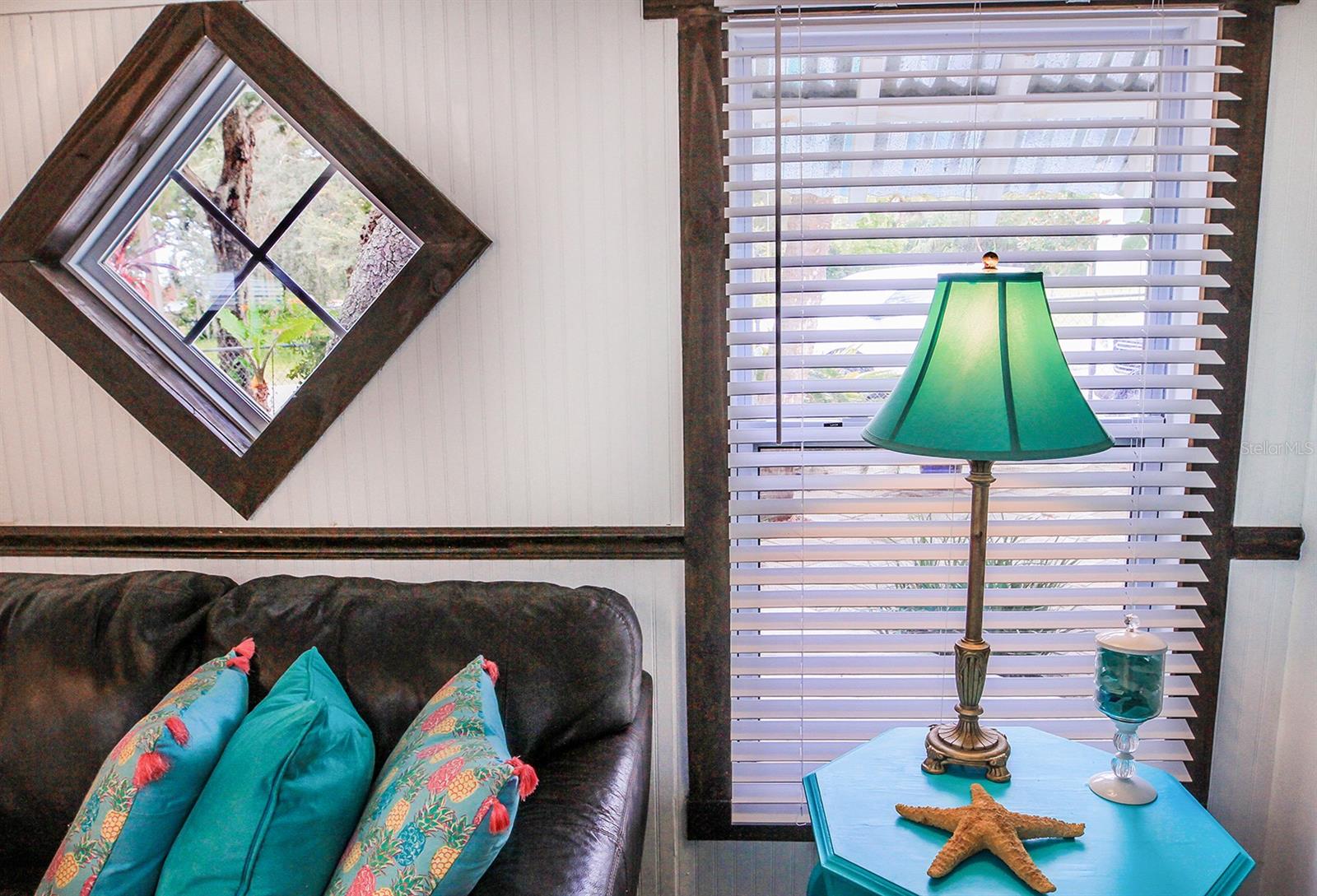 Image 9 of 56 For 4380 Benview Avenue