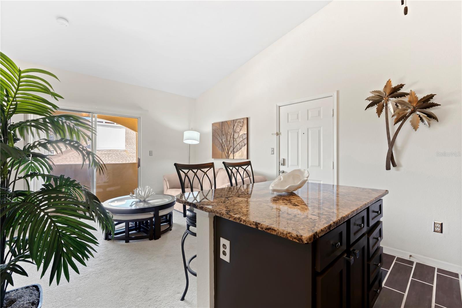 Image 5 of 24 For 1240 Missouri Avenue 414