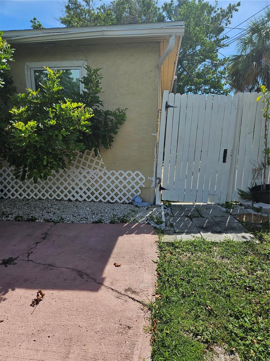 Image 22 of 39 For 7810 Boca Ciega Drive