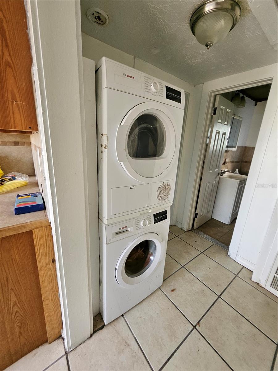 Image 9 of 19 For 7810 Boca Ciega Drive