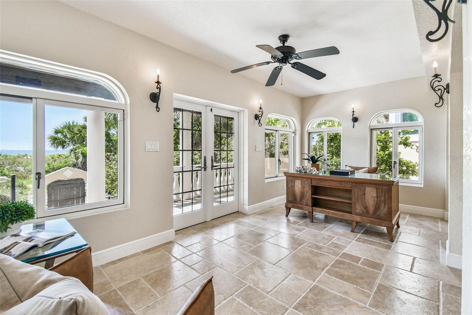 Image 40 of 99 For 2809 Sunset Way