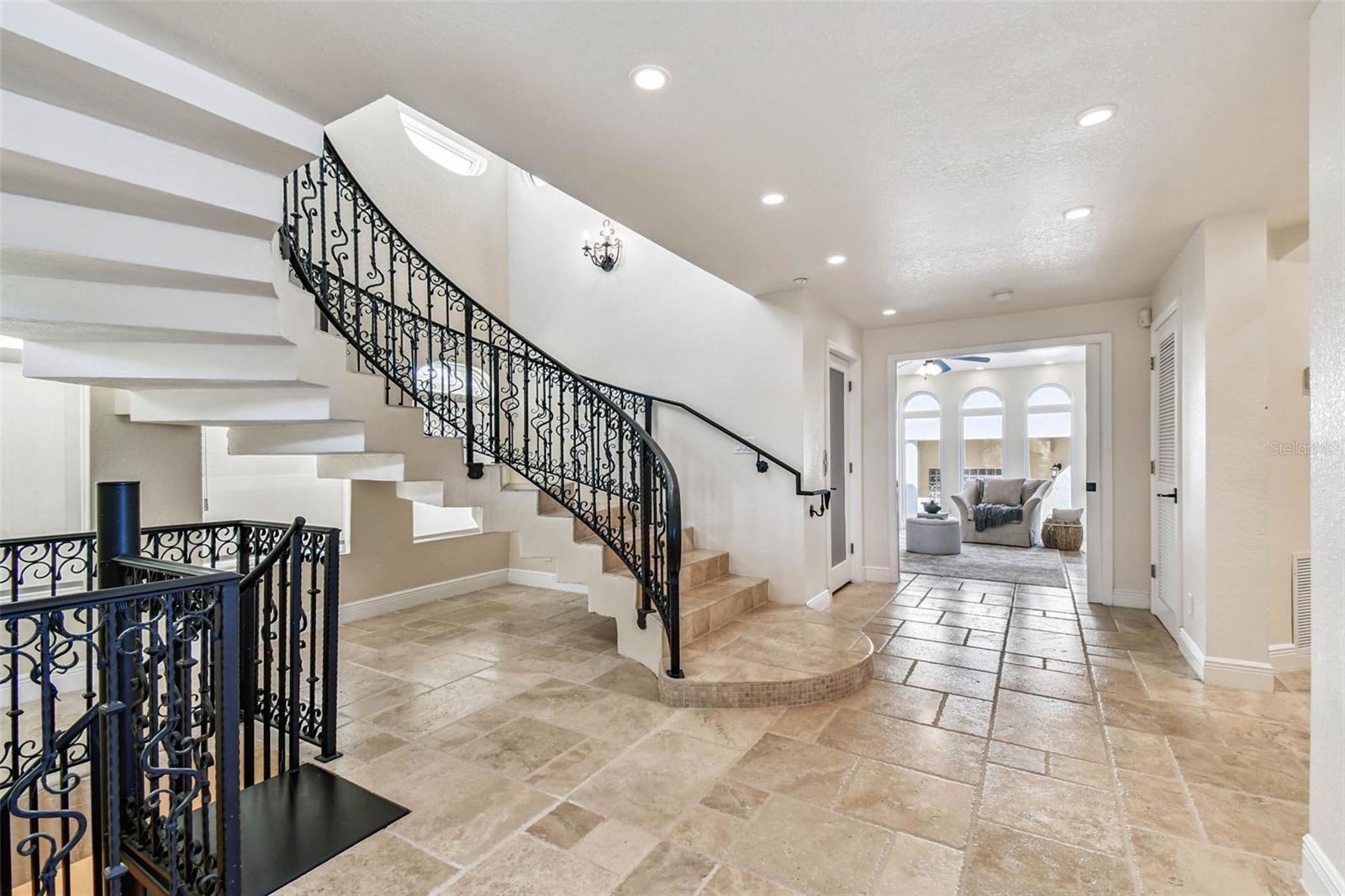 Image 49 of 99 For 2809 Sunset Way